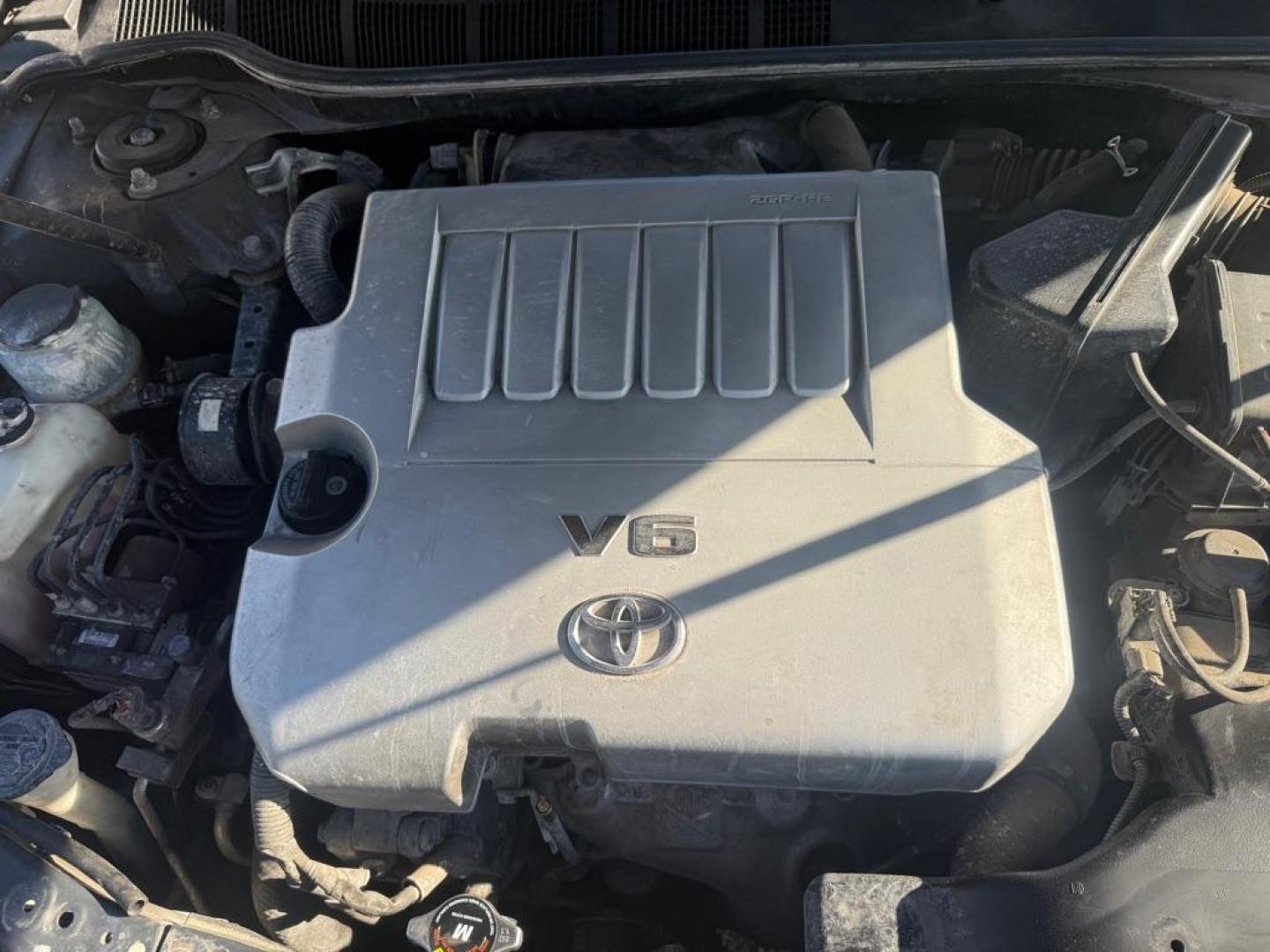 2007 GRAY TOYOTA CAMRY LE (4T1BK46K37U) with an 3.5L engine, Automatic transmission, located at 1708 Broadway, Rockford, IL, 61104, (815) 397-5010, 42.252522, -89.069359 - Photo#6
