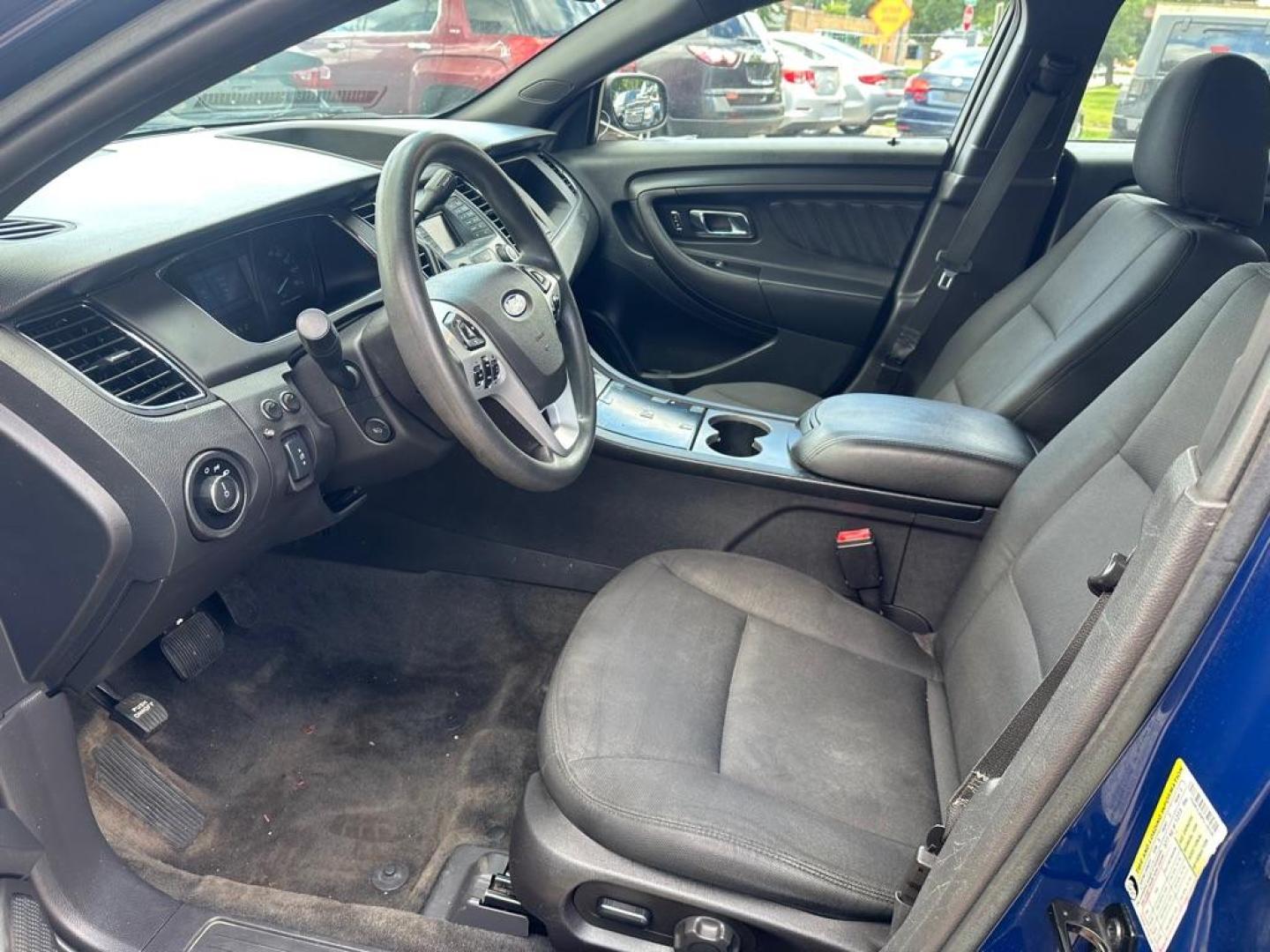 2015 BLUE FORD TAURUS POLICE INTERCEPTOR (1FAHP2L80FG) with an 3.5L engine, Automatic transmission, located at 1708 Broadway, Rockford, IL, 61104, (815) 397-5010, 42.252522, -89.069359 - Photo#9