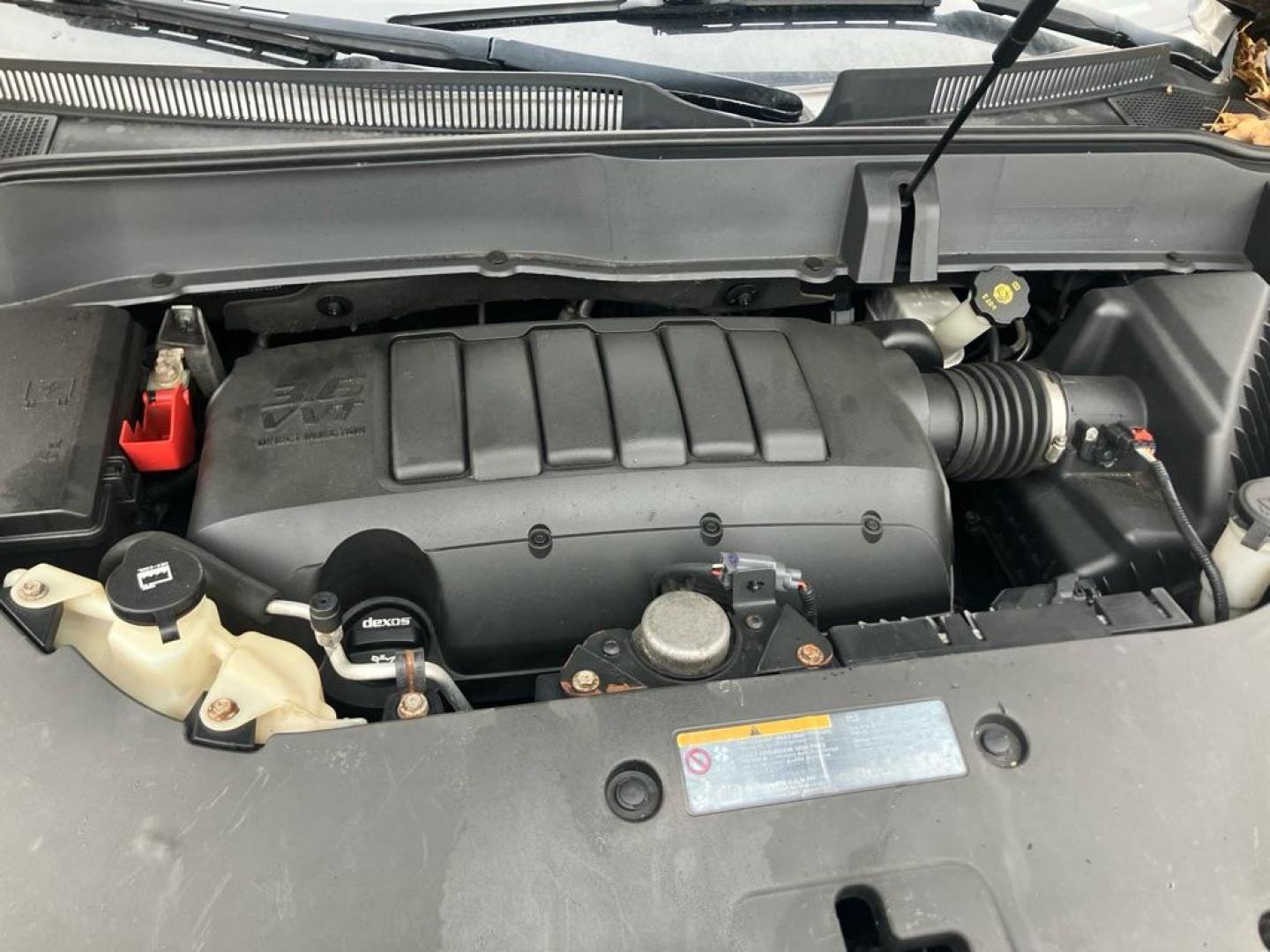 2017 GRAY BUICK ENCLAVE (5GAKRBKD0HJ) with an 3.6L engine, Automatic transmission, located at 1708 Broadway, Rockford, IL, 61104, (815) 397-5010, 42.252522, -89.069359 - Photo#10