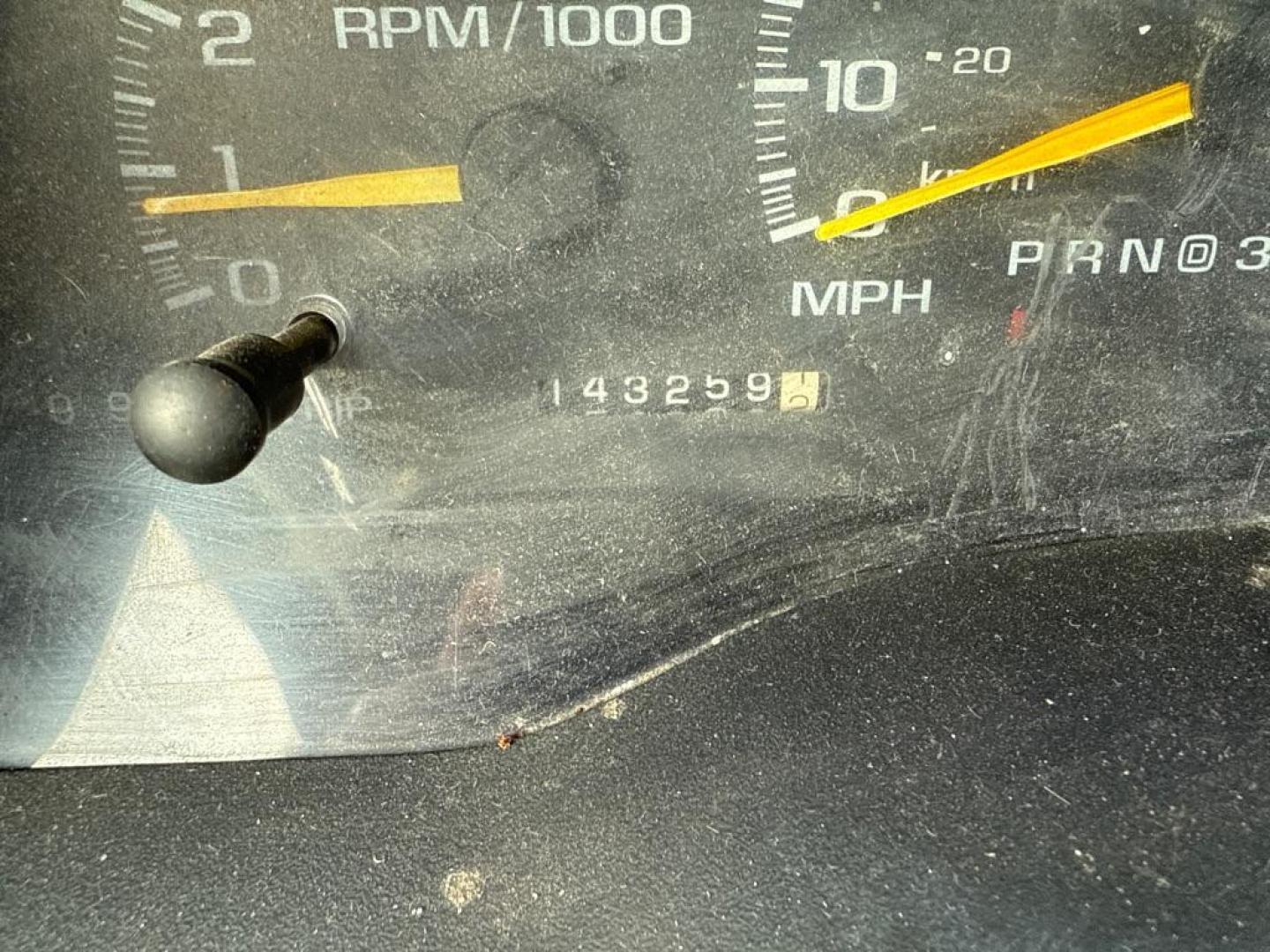 1998 BLACK CHEVROLET GMT-400 K1500 (2GCEK19R4W1) with an 5.7L engine, Automatic transmission, located at 1708 Broadway, Rockford, IL, 61104, (815) 397-5010, 42.252522, -89.069359 - Photo#7