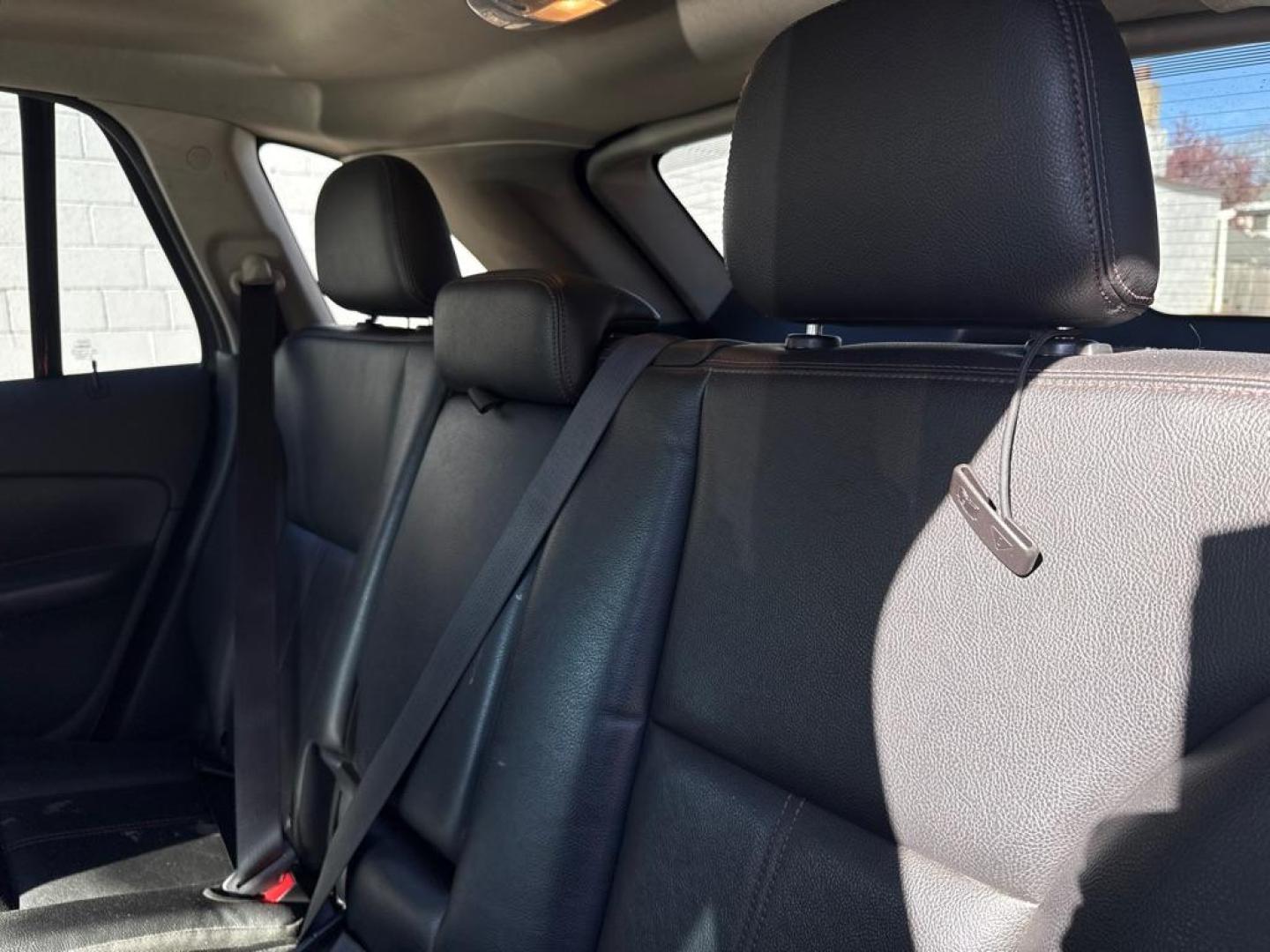 2014 WHITE FORD EDGE SEL (2FMDK4JCXEB) with an 3.5L engine, Automatic transmission, located at 1708 Broadway, Rockford, IL, 61104, (815) 397-5010, 42.252522, -89.069359 - Photo#4