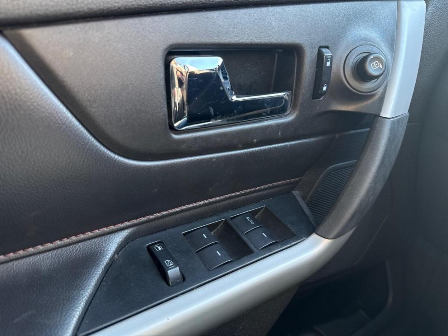 2014 WHITE FORD EDGE SEL (2FMDK4JCXEB) with an 3.5L engine, Automatic transmission, located at 1708 Broadway, Rockford, IL, 61104, (815) 397-5010, 42.252522, -89.069359 - Photo#6