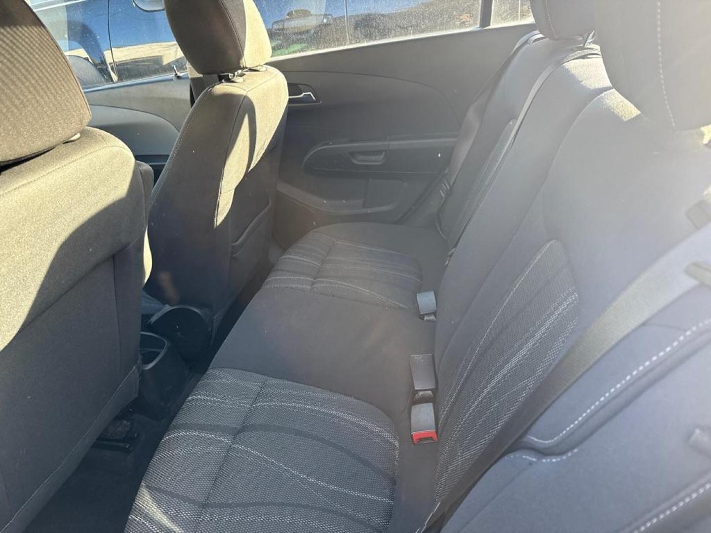 2017 GRAY CHEVROLET SONIC LT (1G1JD5SHXH4) with an 1.8L engine, Automatic transmission, located at 1708 Broadway, Rockford, IL, 61104, (815) 397-5010, 42.252522, -89.069359 - Photo#4