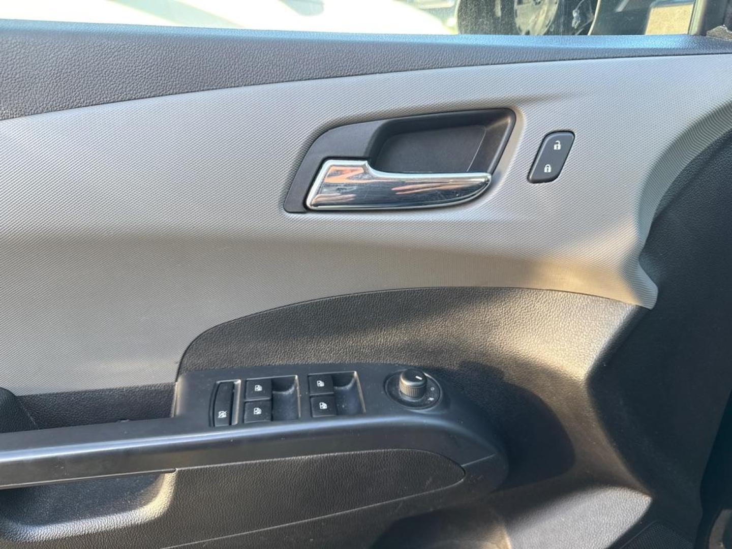 2017 GRAY CHEVROLET SONIC LT (1G1JD5SHXH4) with an 1.8L engine, Automatic transmission, located at 1708 Broadway, Rockford, IL, 61104, (815) 397-5010, 42.252522, -89.069359 - Photo#8