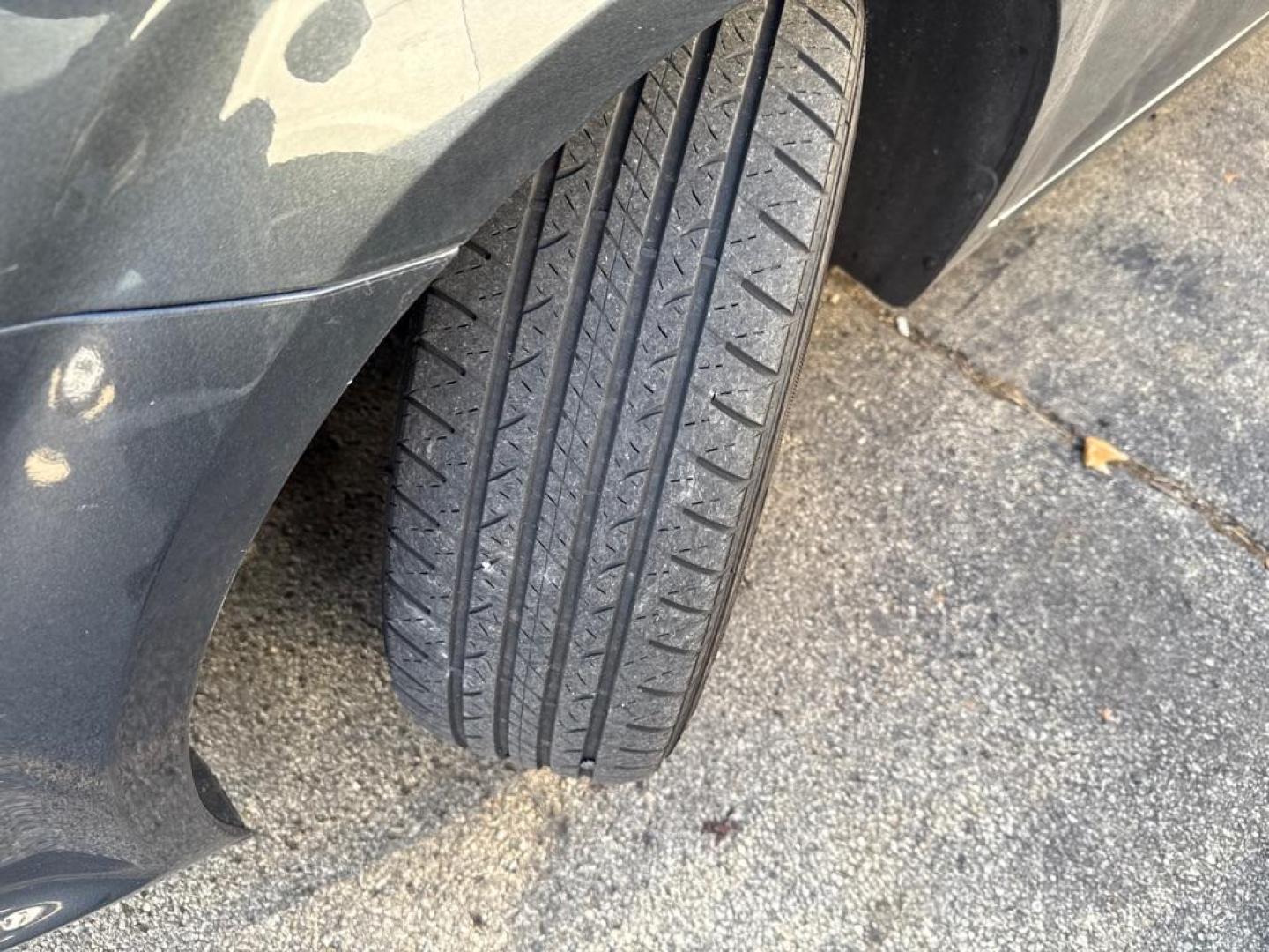 2017 GRAY CHEVROLET SONIC LT (1G1JD5SHXH4) with an 1.8L engine, Automatic transmission, located at 1708 Broadway, Rockford, IL, 61104, (815) 397-5010, 42.252522, -89.069359 - Photo#9