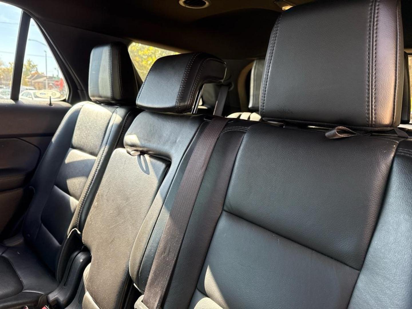 2012 BLACK FORD EXPLORER LIMITED (1FMHK8F83CG) with an 3.5L engine, Automatic transmission, located at 1708 Broadway, Rockford, IL, 61104, (815) 397-5010, 42.252522, -89.069359 - Photo#5