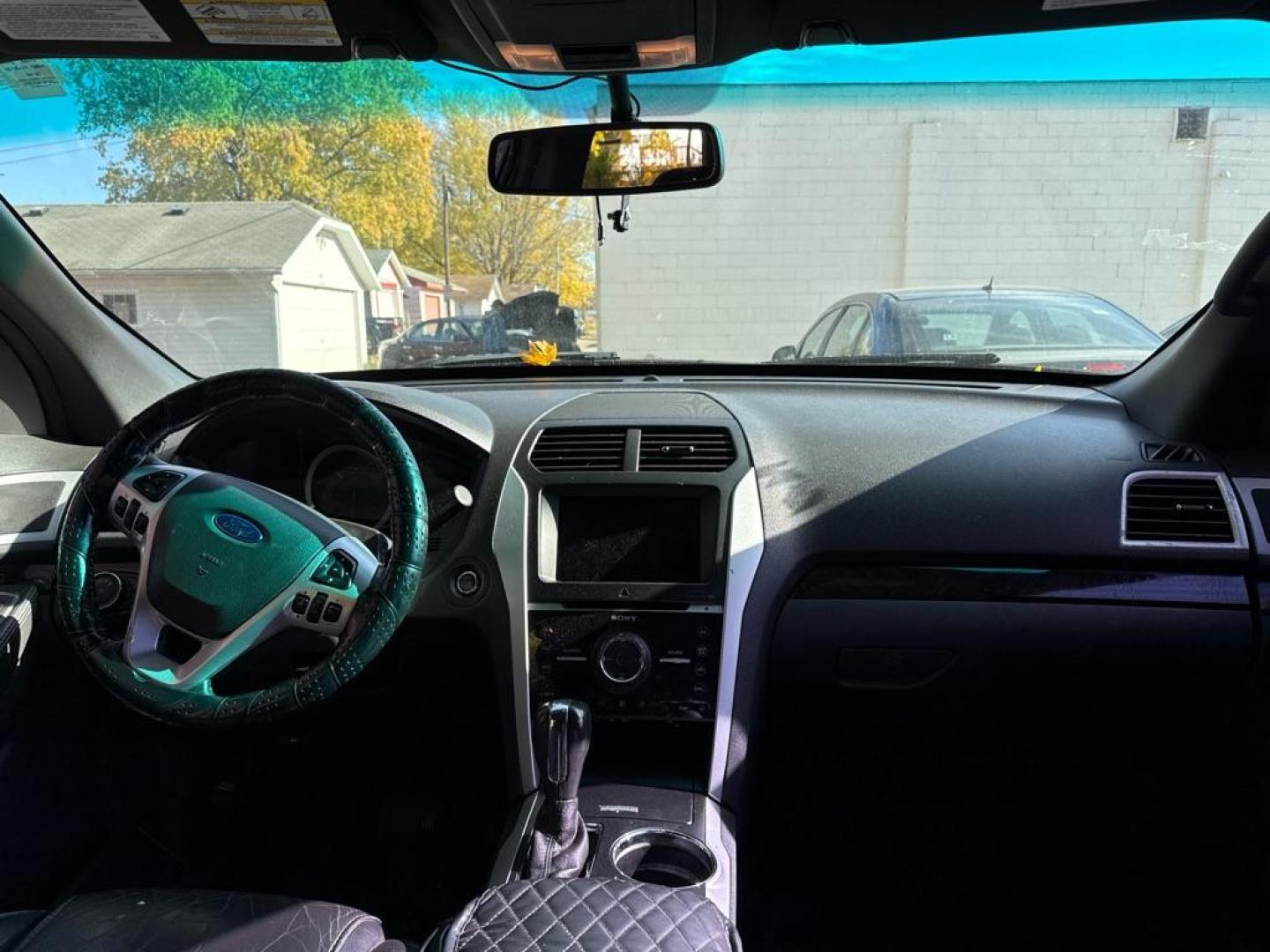 2012 BLACK FORD EXPLORER LIMITED (1FMHK8F83CG) with an 3.5L engine, Automatic transmission, located at 1708 Broadway, Rockford, IL, 61104, (815) 397-5010, 42.252522, -89.069359 - Photo#6