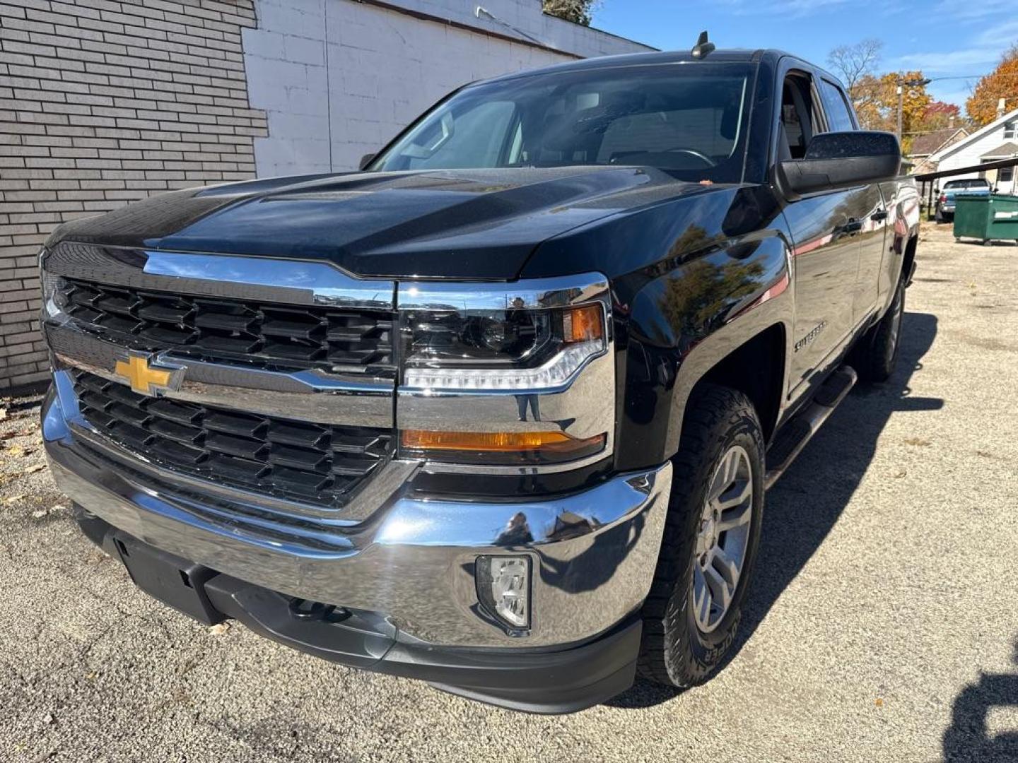2016 BLACK CHEVROLET SILVERADO 1500 LT (1GCVKREHXGZ) with an 4.3L engine, Automatic transmission, located at 1708 Broadway, Rockford, IL, 61104, (815) 397-5010, 42.252522, -89.069359 - Photo#0