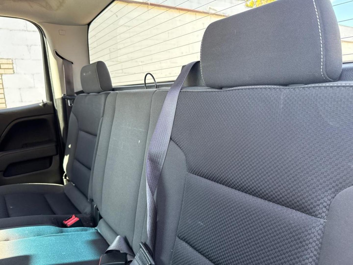 2016 BLACK CHEVROLET SILVERADO 1500 LT (1GCVKREHXGZ) with an 4.3L engine, Automatic transmission, located at 1708 Broadway, Rockford, IL, 61104, (815) 397-5010, 42.252522, -89.069359 - Photo#4