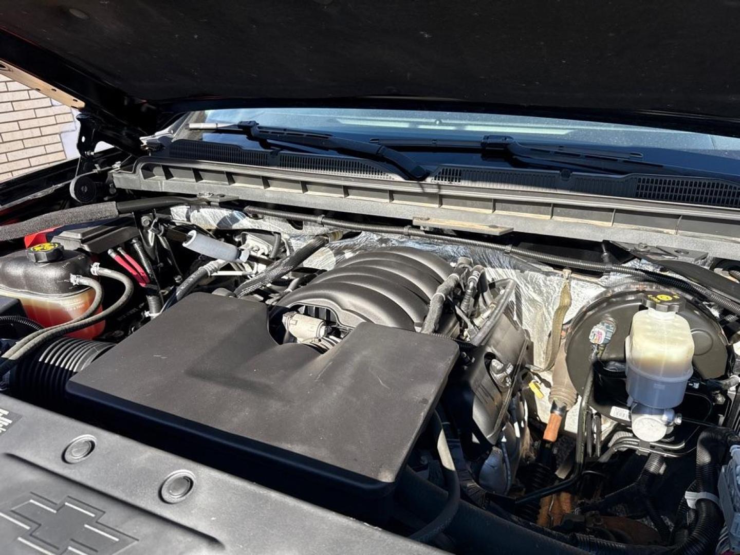 2016 BLACK CHEVROLET SILVERADO 1500 LT (1GCVKREHXGZ) with an 4.3L engine, Automatic transmission, located at 1708 Broadway, Rockford, IL, 61104, (815) 397-5010, 42.252522, -89.069359 - Photo#9