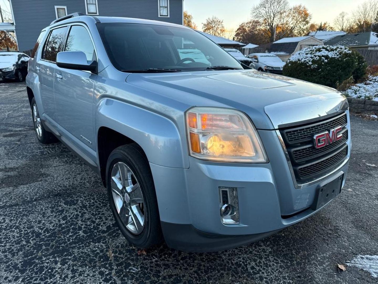 2014 BLUE GMC TERRAIN SLE (2GKFLWE36E6) with an 3.6L engine, Automatic transmission, located at 1708 Broadway, Rockford, IL, 61104, (815) 397-5010, 42.252522, -89.069359 - Photo#1