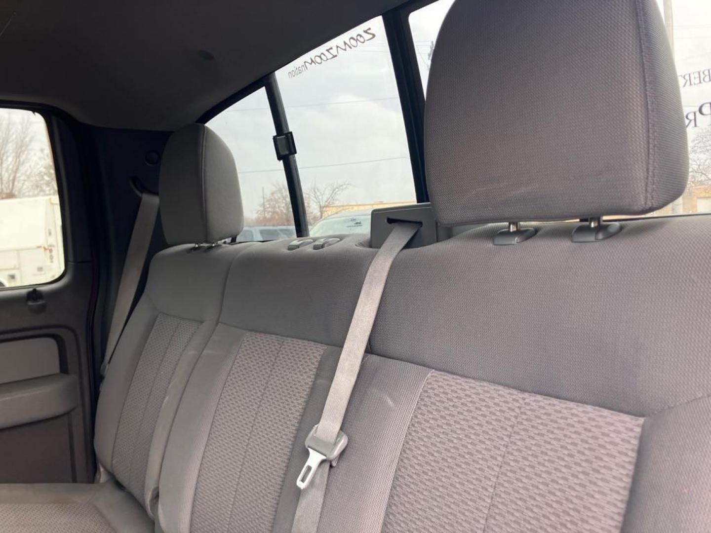 2011 RED FORD F150 SUPERCREW (1FTFW1EF3BK) with an 5.0L engine, Automatic transmission, located at 1708 Broadway, Rockford, IL, 61104, (815) 397-5010, 42.252522, -89.069359 - Photo#4