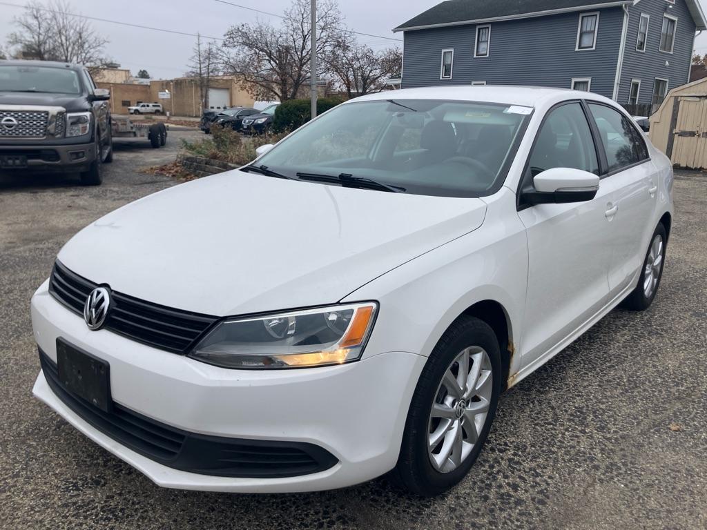 photo of 2011 VOLKSWAGEN JETTA SE