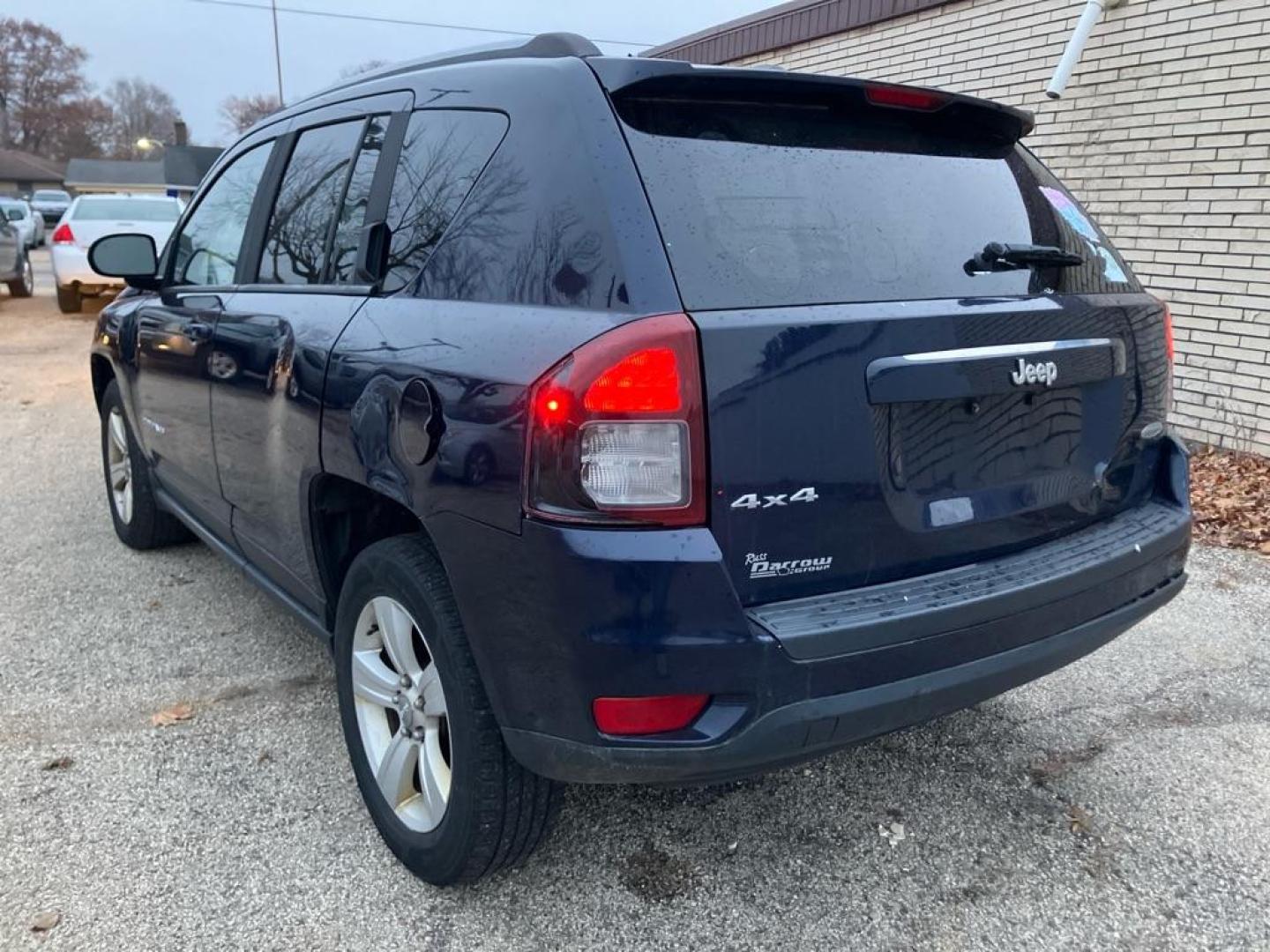 2016 BLUE JEEP COMPASS LATITUDE (1C4NJDEB6GD) with an 2.4L engine, Automatic transmission, located at 1708 Broadway, Rockford, IL, 61104, (815) 397-5010, 42.252522, -89.069359 - Photo#3
