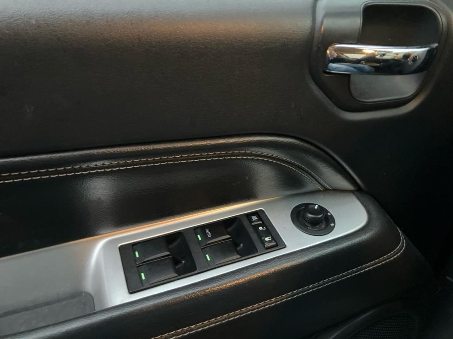 2016 BLUE JEEP COMPASS LATITUDE (1C4NJDEB6GD) with an 2.4L engine, Automatic transmission, located at 1708 Broadway, Rockford, IL, 61104, (815) 397-5010, 42.252522, -89.069359 - Photo#7