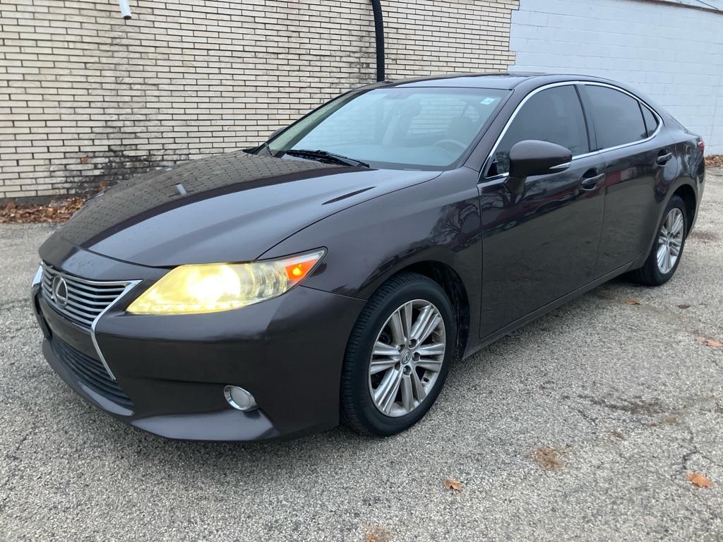 photo of 2013 LEXUS ES 350