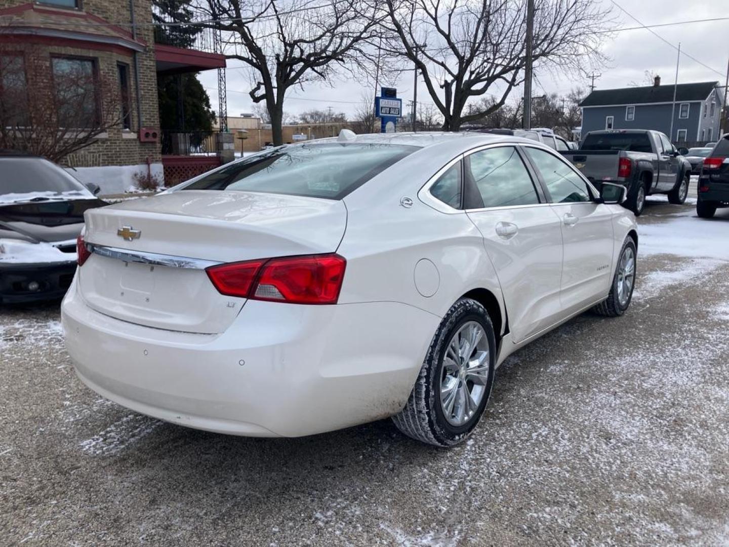2014 WHITE CHEVROLET IMPALA LT (1G1115SL0EU) with an 2.5L engine, Automatic transmission, located at 1708 Broadway, Rockford, IL, 61104, (815) 397-5010, 42.252522, -89.069359 - Photo#2