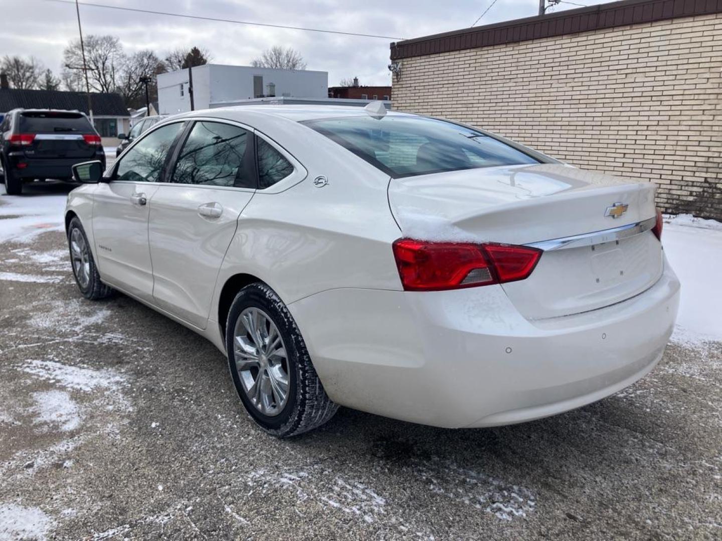 2014 WHITE CHEVROLET IMPALA LT (1G1115SL0EU) with an 2.5L engine, Automatic transmission, located at 1708 Broadway, Rockford, IL, 61104, (815) 397-5010, 42.252522, -89.069359 - Photo#3