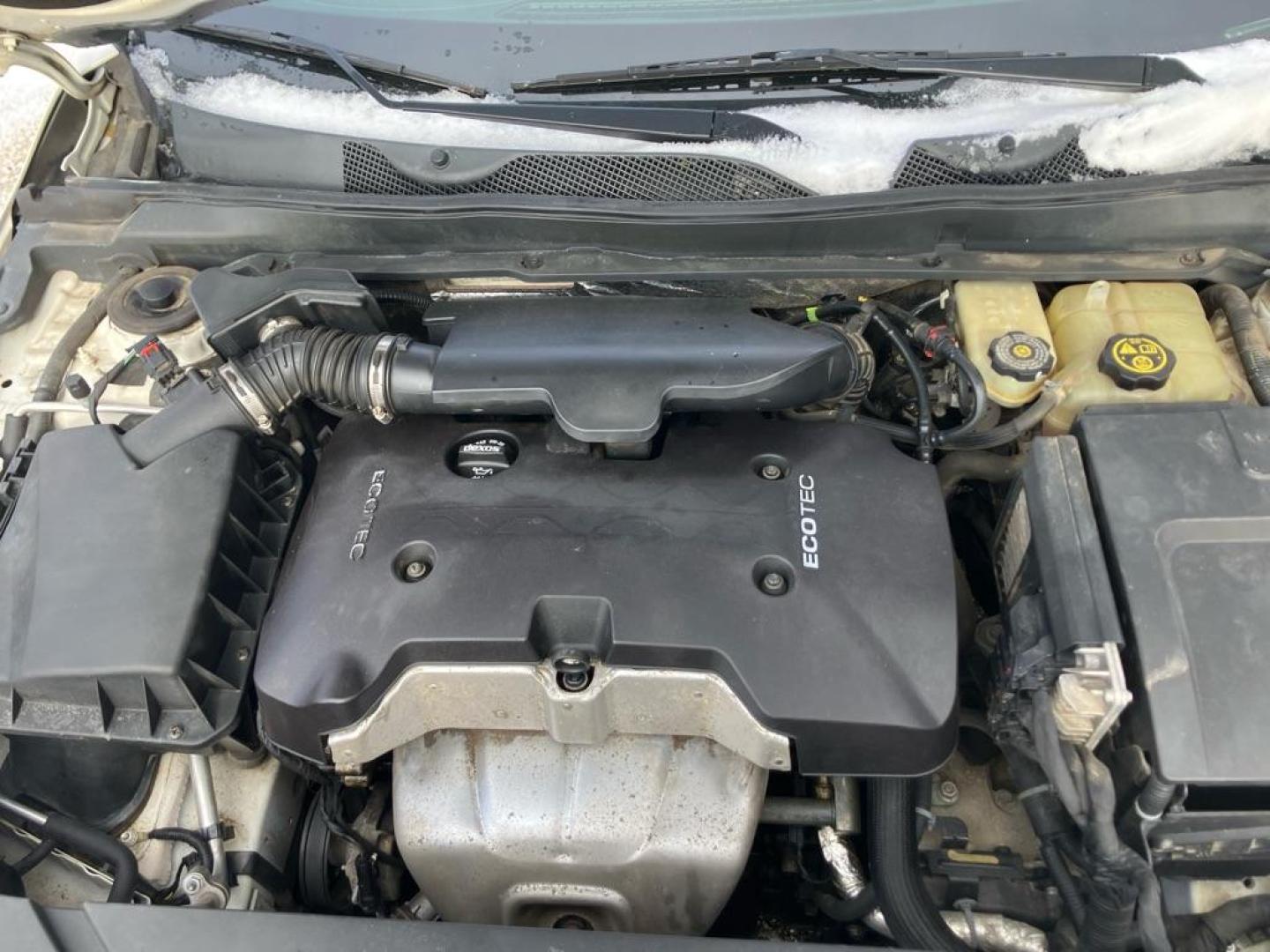 2014 WHITE CHEVROLET IMPALA LT (1G1115SL0EU) with an 2.5L engine, Automatic transmission, located at 1708 Broadway, Rockford, IL, 61104, (815) 397-5010, 42.252522, -89.069359 - Photo#8