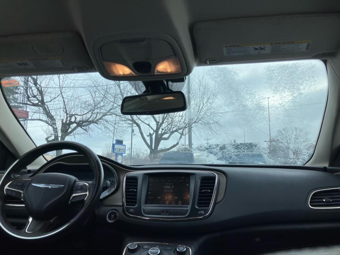 2015 GRAY CHRYSLER 200 C (1C3CCCCBXFN) with an 2.4L engine, Automatic transmission, located at 1708 Broadway, Rockford, IL, 61104, (815) 397-5010, 42.252522, -89.069359 - Photo#5