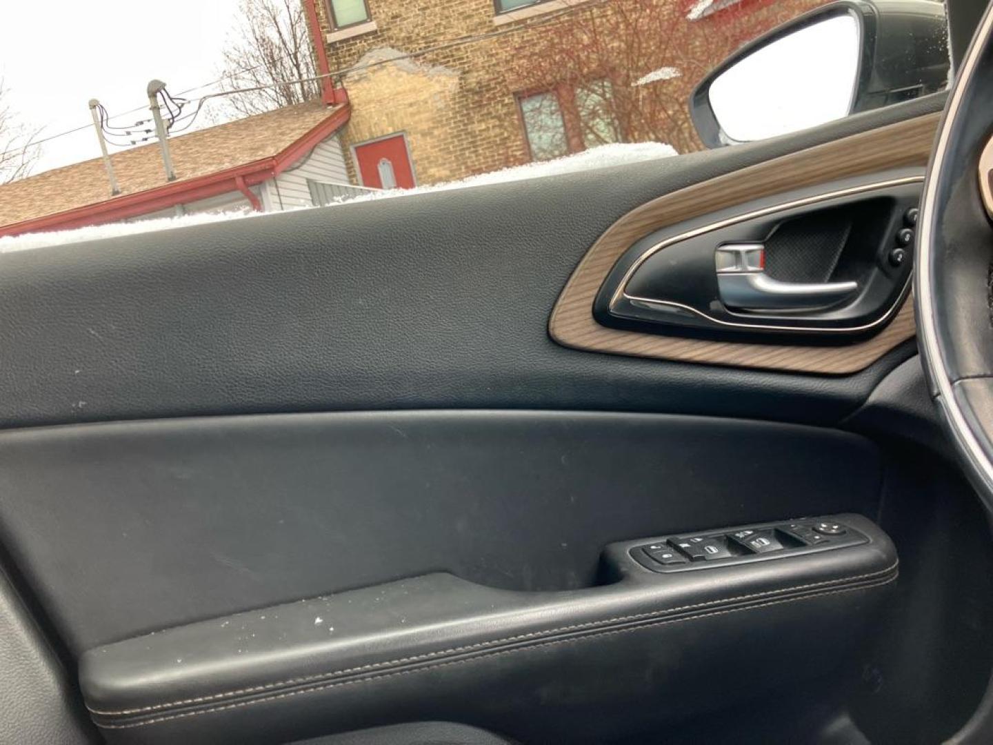 2015 GRAY CHRYSLER 200 C (1C3CCCCBXFN) with an 2.4L engine, Automatic transmission, located at 1708 Broadway, Rockford, IL, 61104, (815) 397-5010, 42.252522, -89.069359 - Photo#6