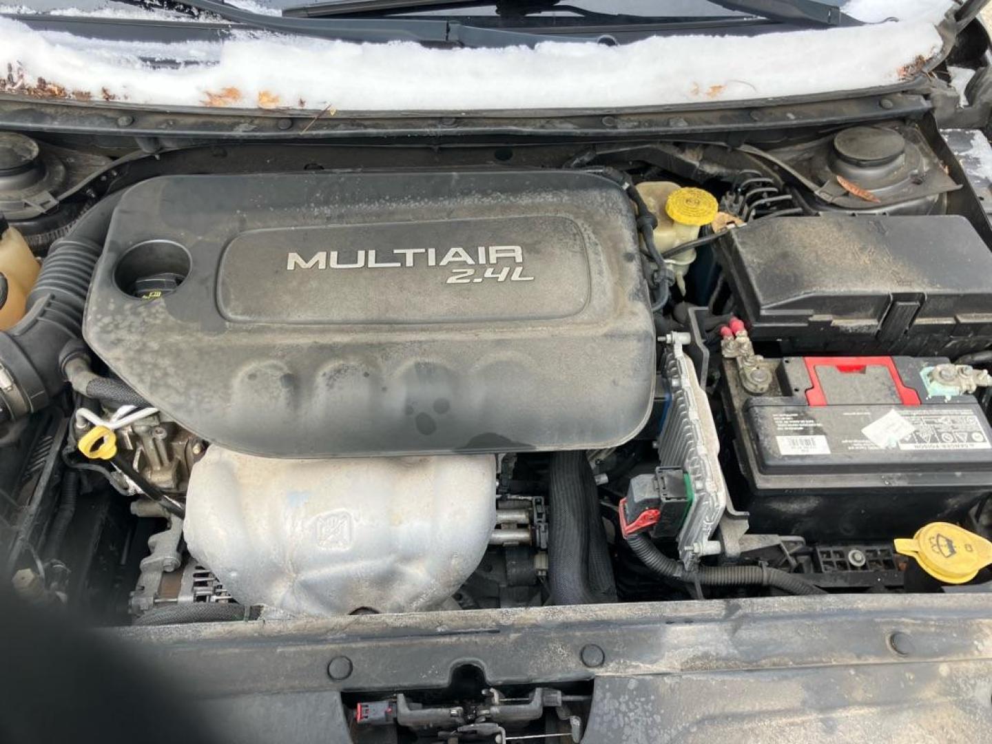 2015 GRAY CHRYSLER 200 C (1C3CCCCBXFN) with an 2.4L engine, Automatic transmission, located at 1708 Broadway, Rockford, IL, 61104, (815) 397-5010, 42.252522, -89.069359 - Photo#9