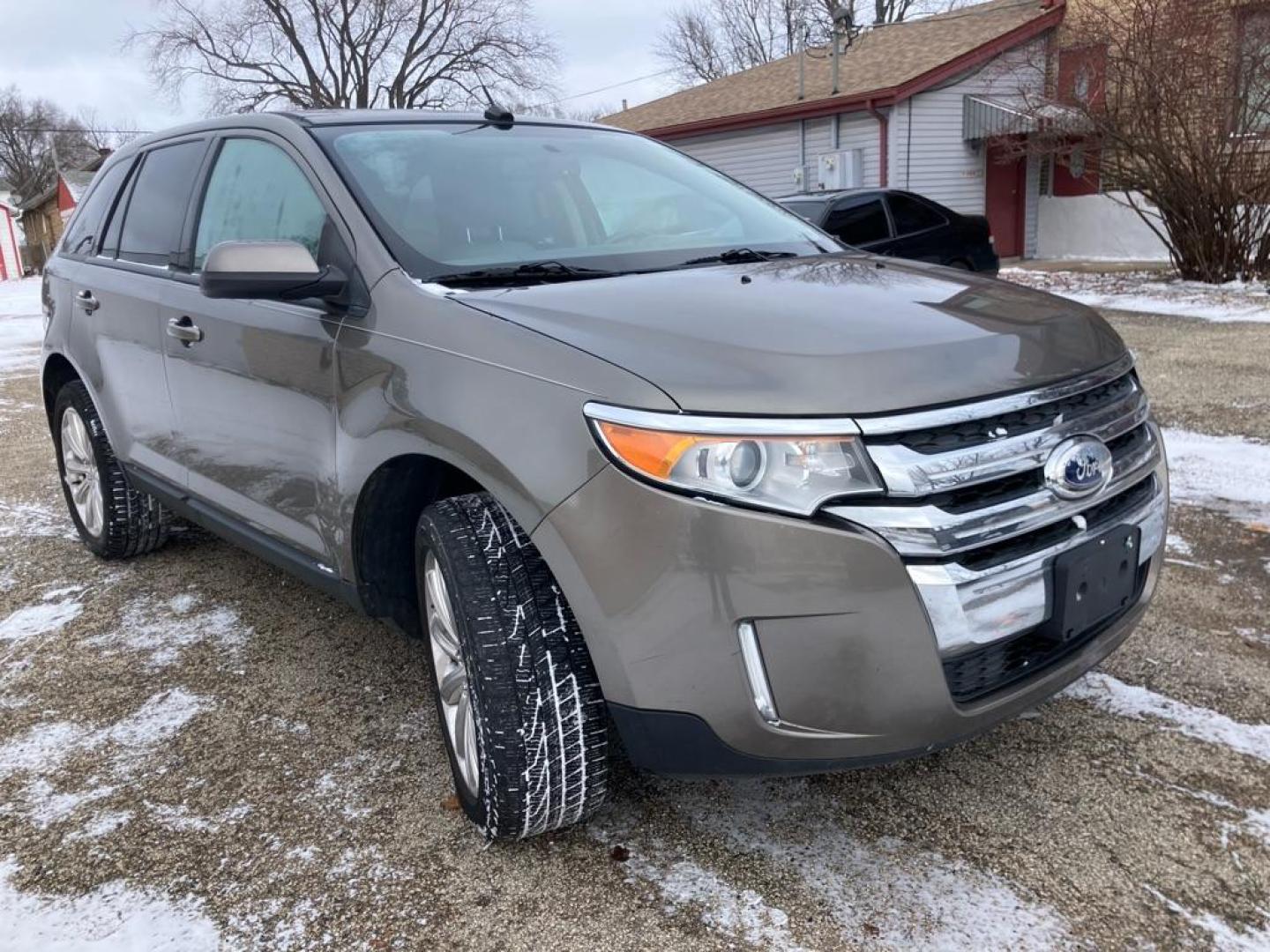 2013 BROWN FORD EDGE SEL (2FMDK4JC9DB) with an 3.5L engine, Automatic transmission, located at 1708 Broadway, Rockford, IL, 61104, (815) 397-5010, 42.252522, -89.069359 - Photo#1