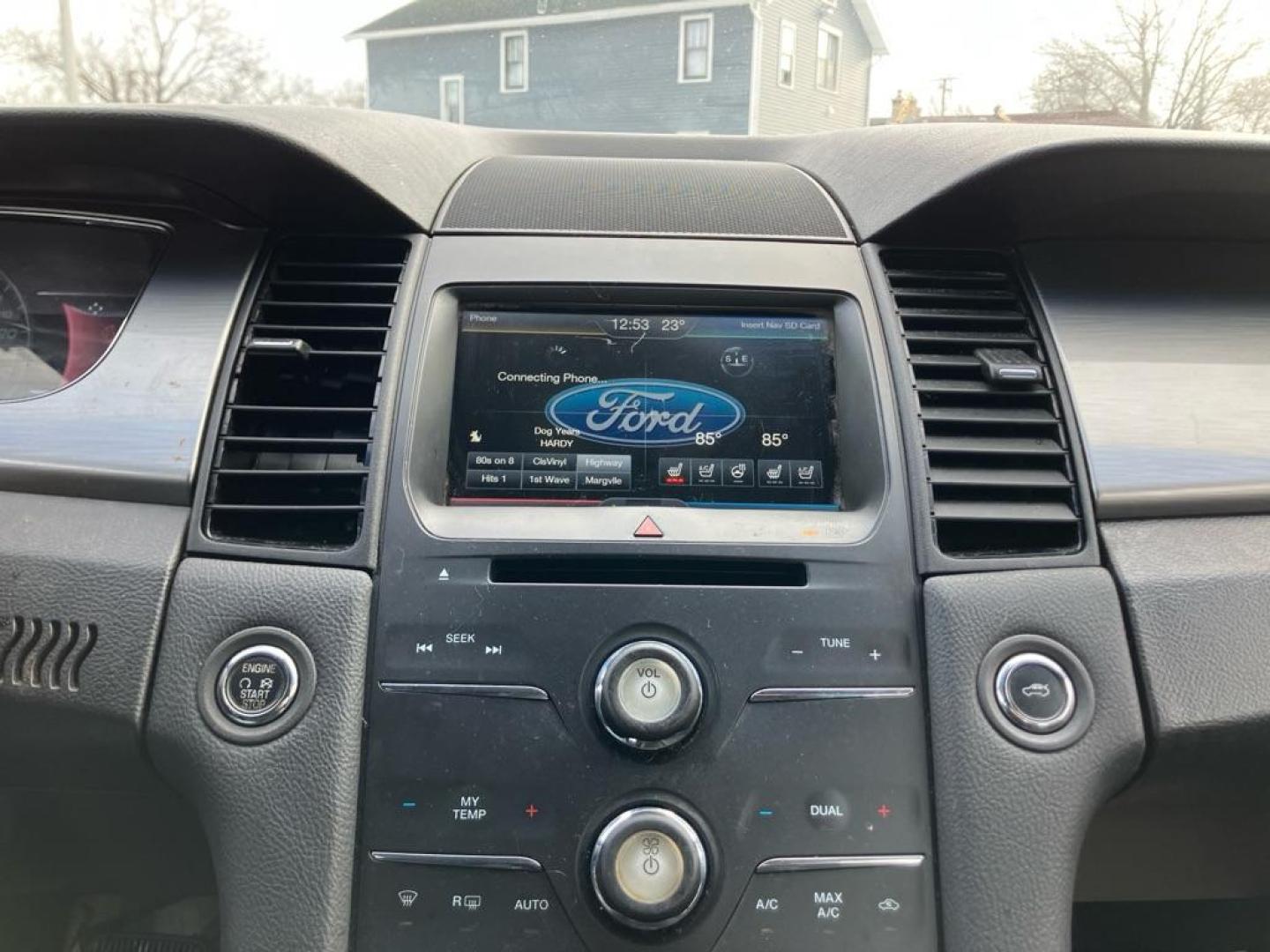2015 SILVER FORD TAURUS SEL (1FAHP2E81FG) with an 3.5L engine, Automatic transmission, located at 1708 Broadway, Rockford, IL, 61104, (815) 397-5010, 42.252522, -89.069359 - Photo#8