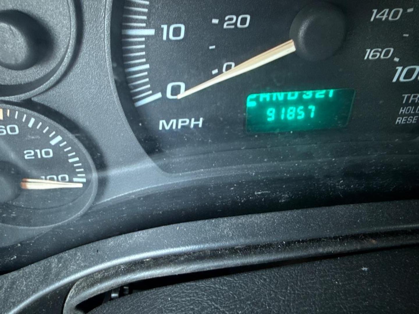 2003 WHITE CHEVROLET EXPRESS G2500 (1GCGG29U231) with an 6.0L engine, Automatic transmission, located at 1708 Broadway, Rockford, IL, 61104, (815) 397-5010, 42.252522, -89.069359 - Photo#6