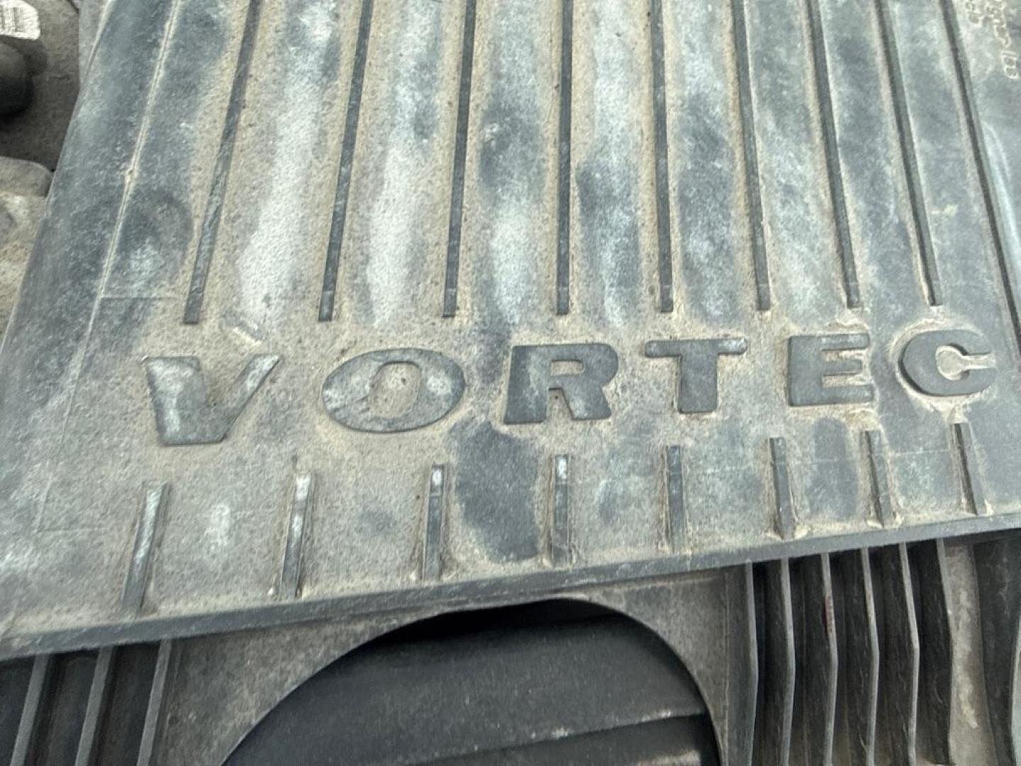 2003 WHITE CHEVROLET EXPRESS G2500 (1GCGG29U231) with an 6.0L engine, Automatic transmission, located at 1708 Broadway, Rockford, IL, 61104, (815) 397-5010, 42.252522, -89.069359 - Photo#8