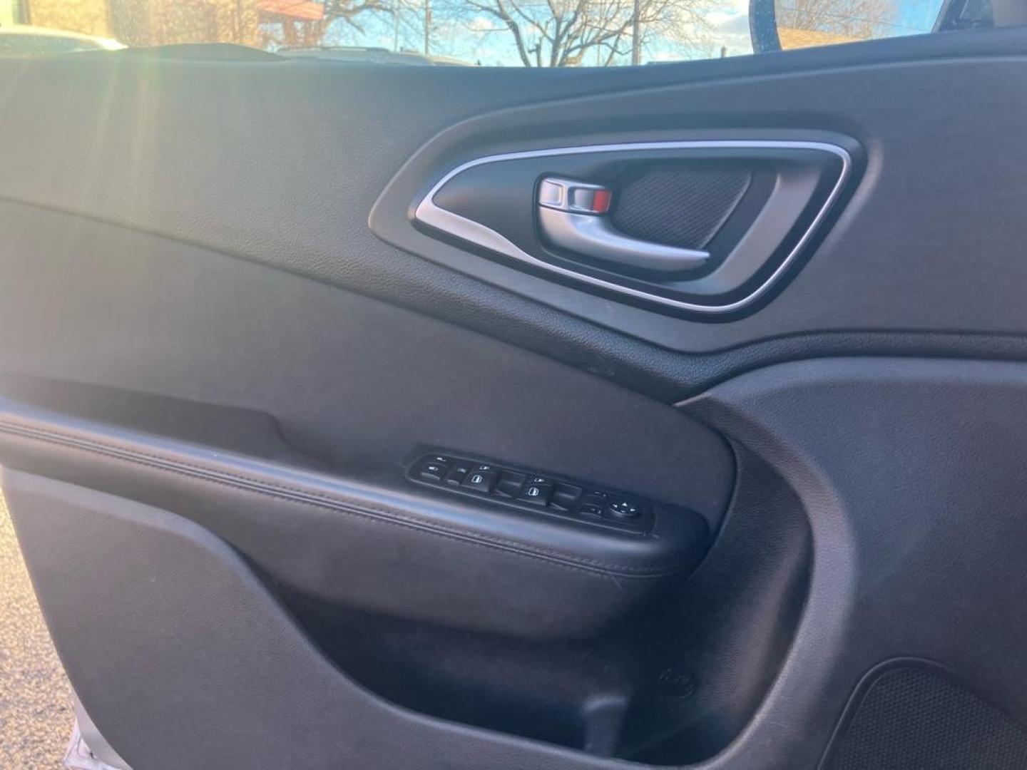 2015 GRAY CHRYSLER 200 LIMITED (1C3CCCAB2FN) with an 2.4L engine, Automatic transmission, located at 1708 Broadway, Rockford, IL, 61104, (815) 397-5010, 42.252522, -89.069359 - Photo#6