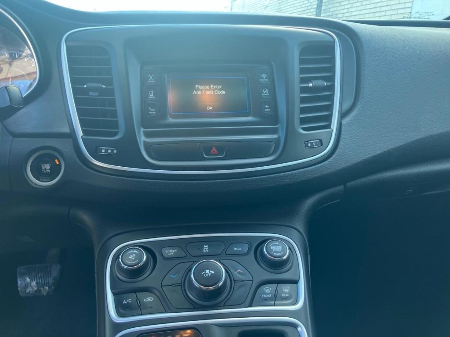 2015 GRAY CHRYSLER 200 LIMITED (1C3CCCAB2FN) with an 2.4L engine, Automatic transmission, located at 1708 Broadway, Rockford, IL, 61104, (815) 397-5010, 42.252522, -89.069359 - Photo#8