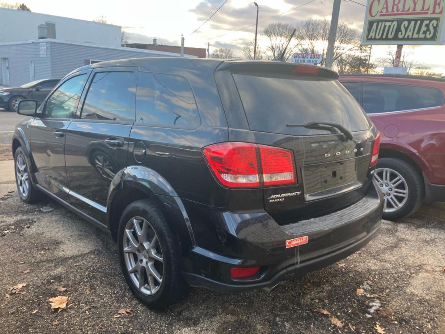 2017 BLACK DODGE JOURNEY GT (3C4PDDEGXHT) with an 3.6L engine, Automatic transmission, located at 1708 Broadway, Rockford, IL, 61104, (815) 397-5010, 42.252522, -89.069359 - Photo#3