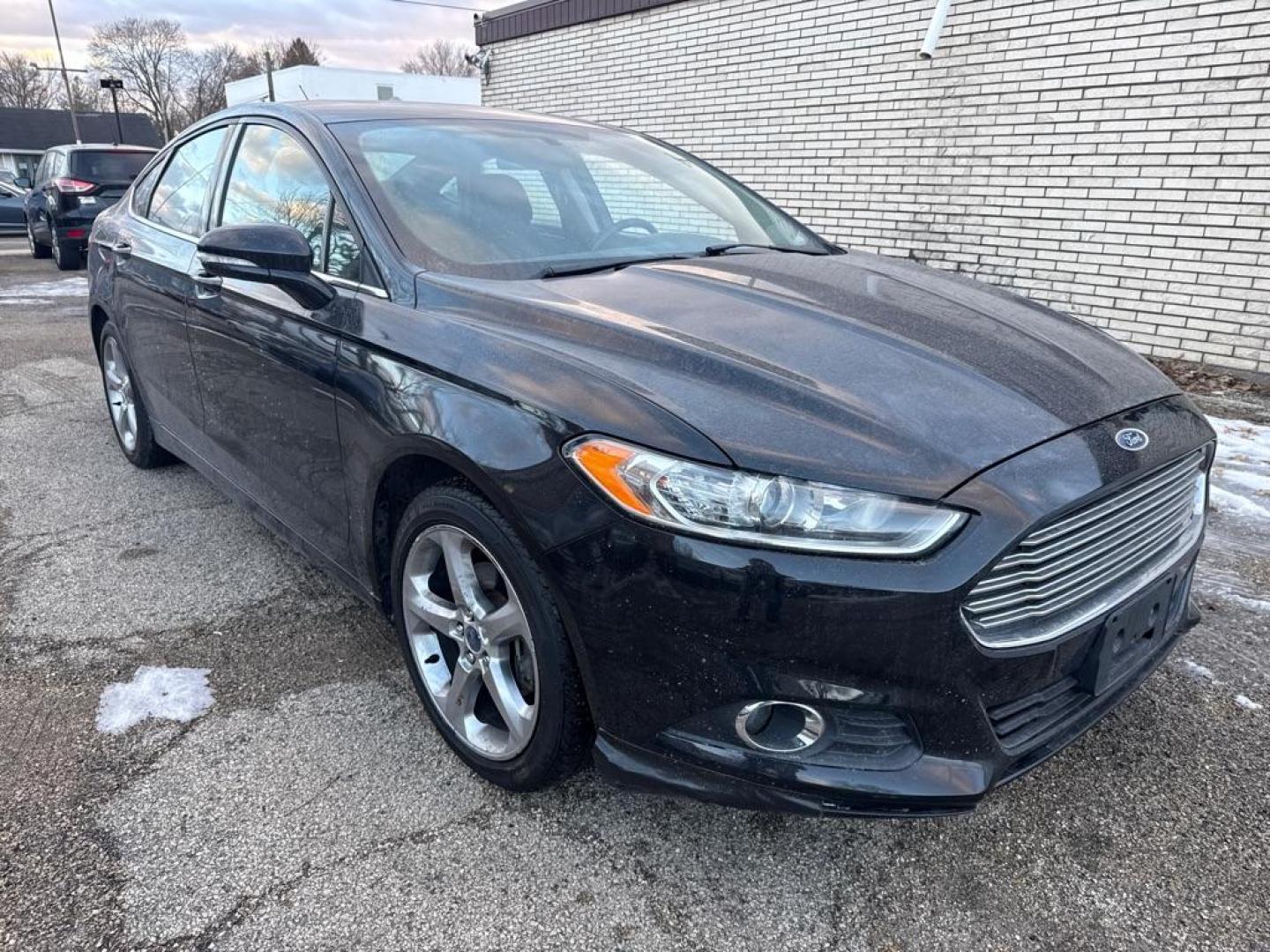 2014 BLACK FORD FUSION SE (3FA6P0H72ER) with an 2.5L engine, Automatic transmission, located at 1708 Broadway, Rockford, IL, 61104, (815) 397-5010, 42.252522, -89.069359 - Photo#1