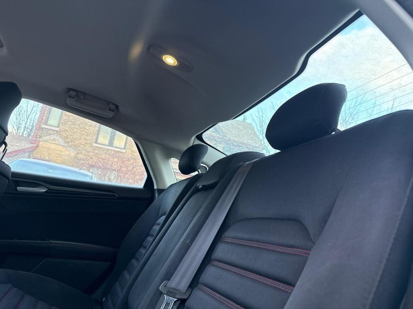 2014 BLACK FORD FUSION SE (3FA6P0H72ER) with an 2.5L engine, Automatic transmission, located at 1708 Broadway, Rockford, IL, 61104, (815) 397-5010, 42.252522, -89.069359 - Photo#7