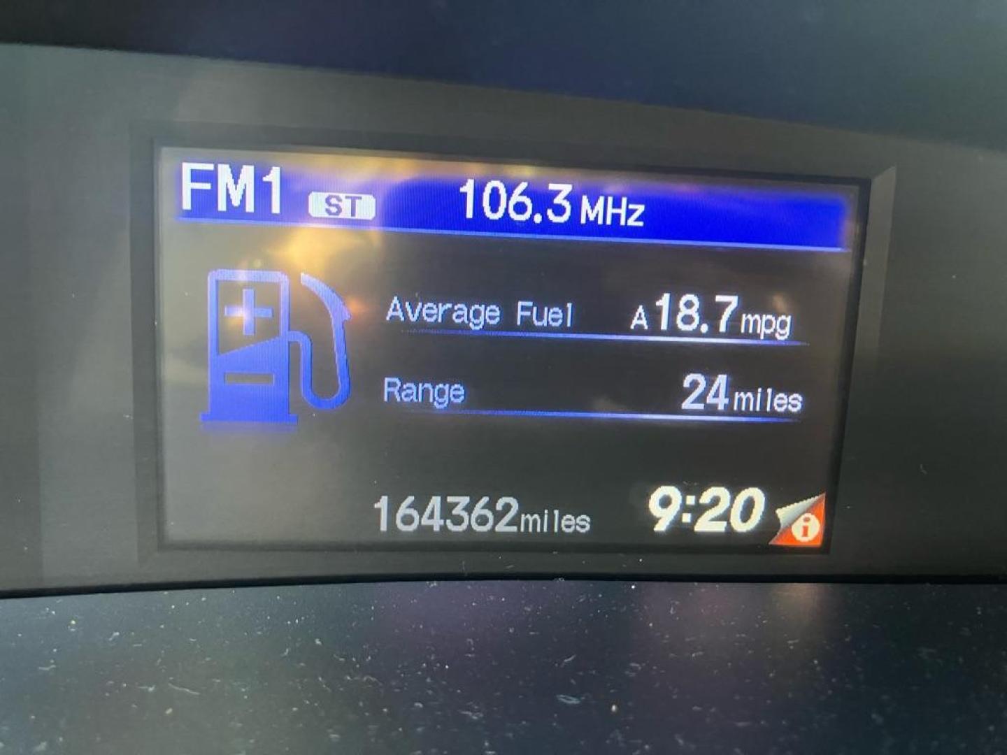 2012 WHITE HONDA CIVIC LX (19XFB2F55CE) with an 1.8L engine, Automatic transmission, located at 1708 Broadway, Rockford, IL, 61104, (815) 397-5010, 42.252522, -89.069359 - Photo#8