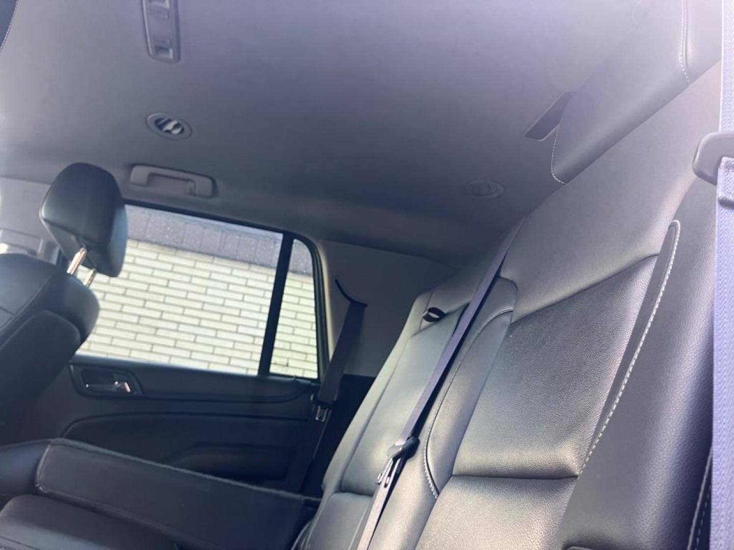 2015 RED CHEVROLET TAHOE 1500 LT (1GNSKBKC4FR) with an 5.3L engine, Automatic transmission, located at 1708 Broadway, Rockford, IL, 61104, (815) 397-5010, 42.252522, -89.069359 - Photo#5