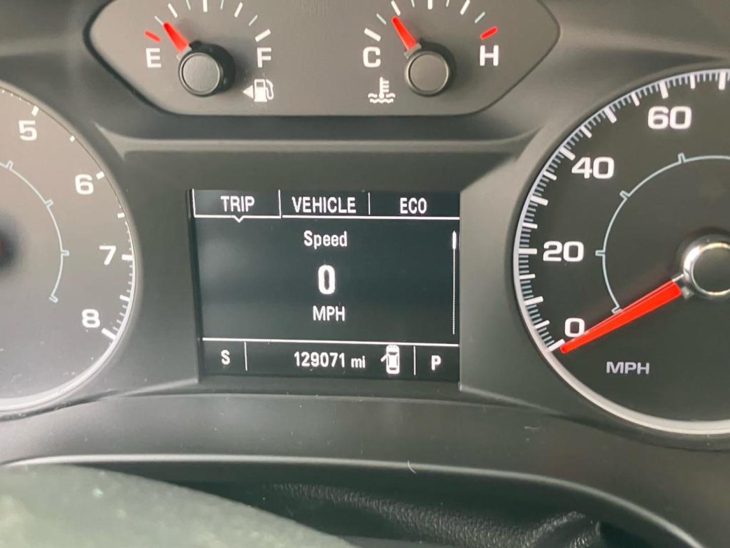 2017 PURPLE GMC ACADIA SLE (1GKKNLLS4HZ) with an 3.6L engine, Automatic transmission, located at 1708 Broadway, Rockford, IL, 61104, (815) 397-5010, 42.252522, -89.069359 - Photo#8