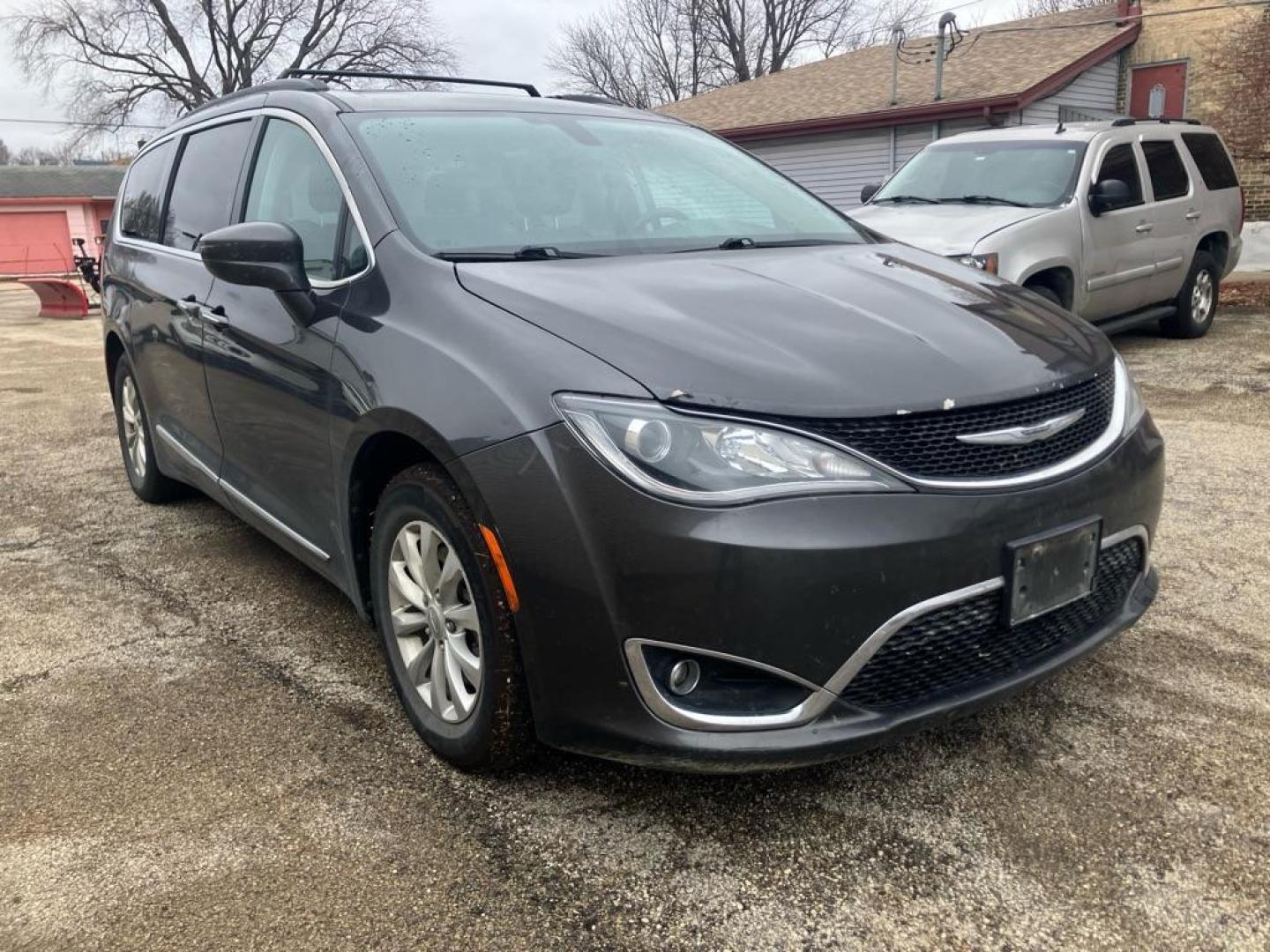 2017 GRAY CHRYSLER PACIFICA TOURING L (2C4RC1BG6HR) with an 3.6L engine, Automatic transmission, located at 1708 Broadway, Rockford, IL, 61104, (815) 397-5010, 42.252522, -89.069359 - Photo#1