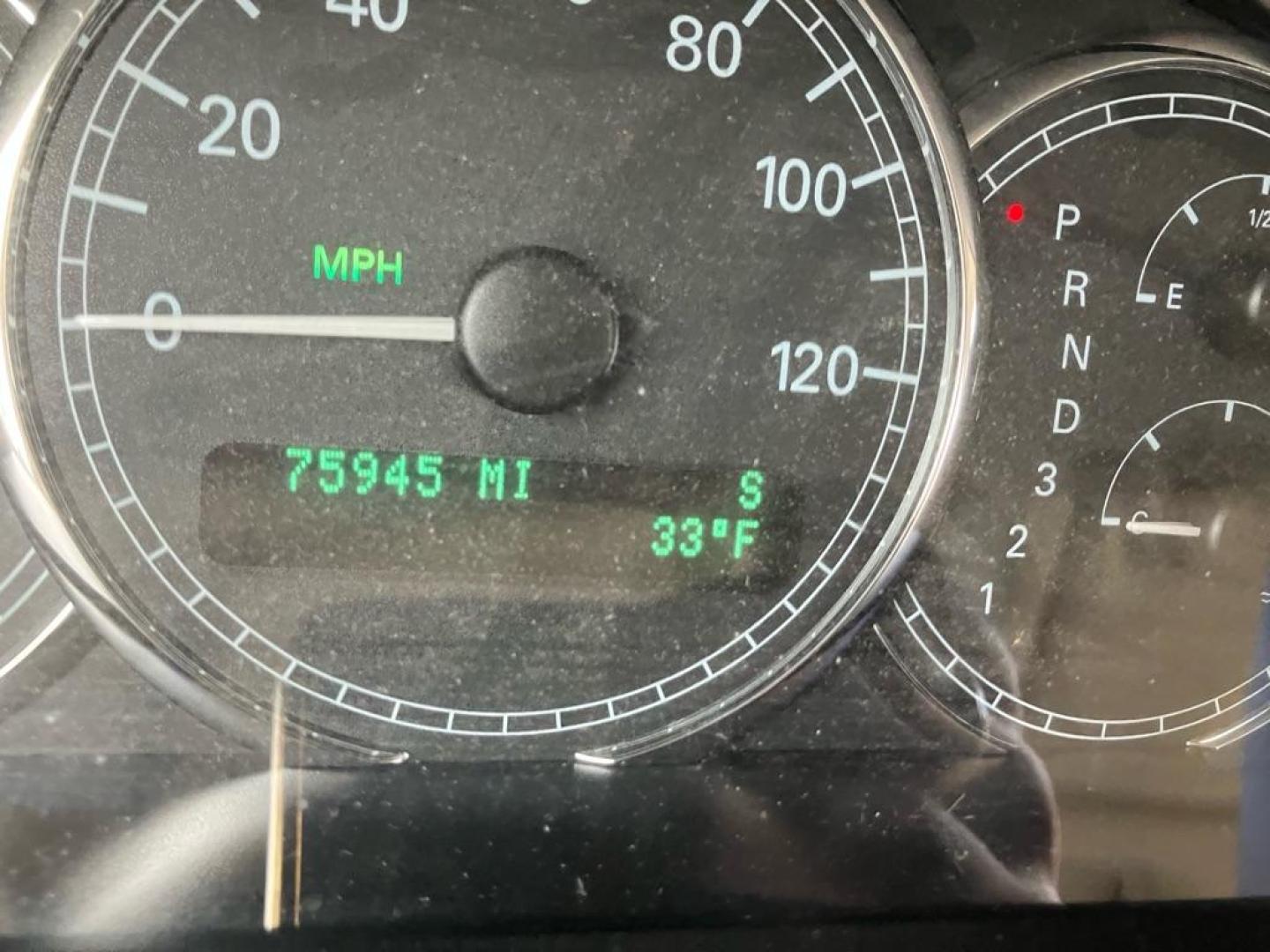 2005 WHITE BUICK LACROSSE CXL (2G4WD532951) with an 3.8L engine, Automatic transmission, located at 1708 Broadway, Rockford, IL, 61104, (815) 397-5010, 42.252522, -89.069359 - Photo#7