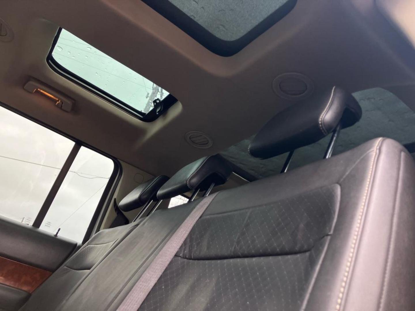 2009 SILVER FORD FLEX LIMITED (2FMEK63C99B) with an 3.5L engine, Automatic transmission, located at 1708 Broadway, Rockford, IL, 61104, (815) 397-5010, 42.252522, -89.069359 - Photo#5