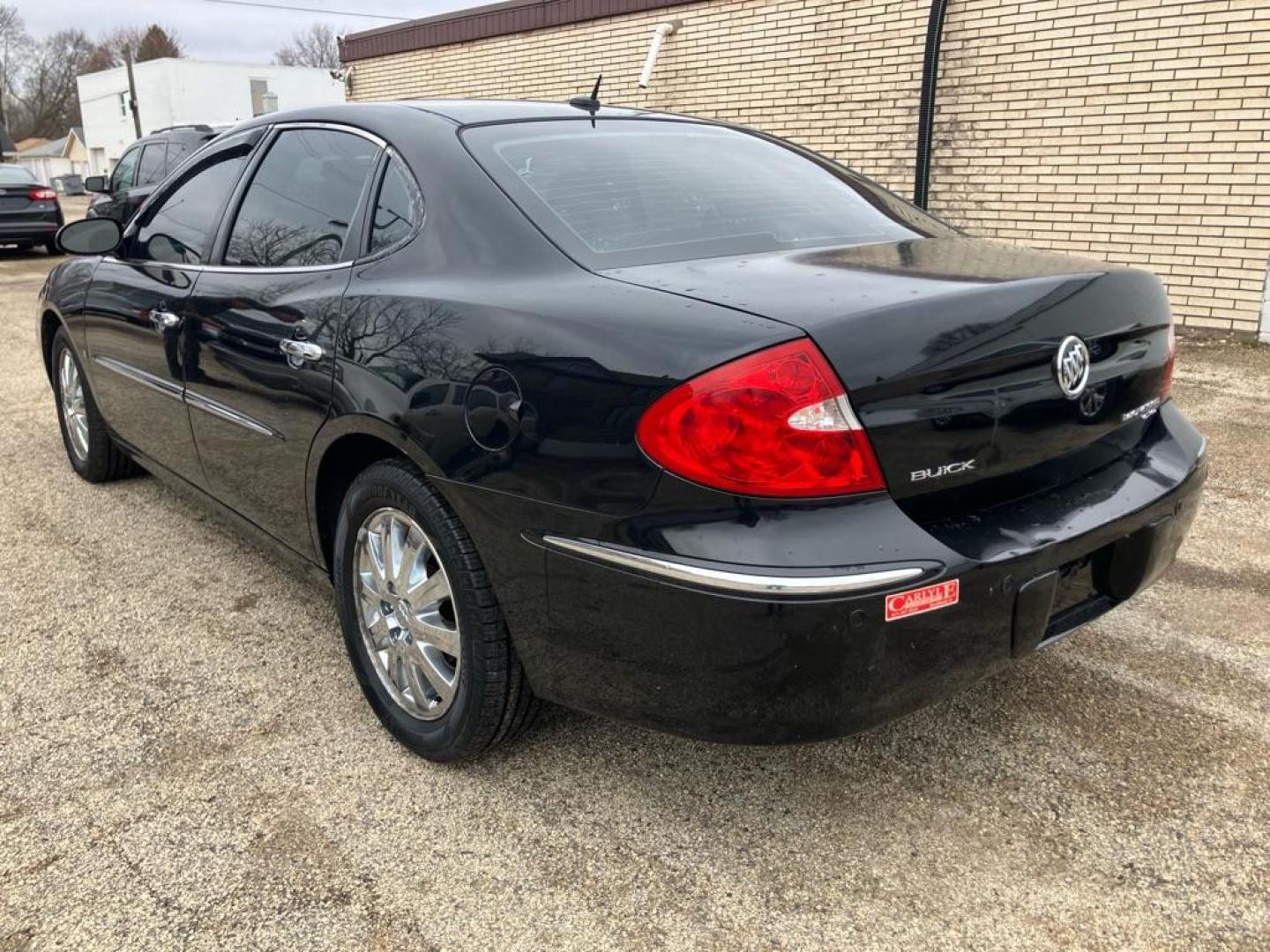 2008 BLACK BUICK LACROSSE CXL (2G4WD582281) with an 3.8L engine, Automatic transmission, located at 1708 Broadway, Rockford, IL, 61104, (815) 397-5010, 42.252522, -89.069359 - Photo#3