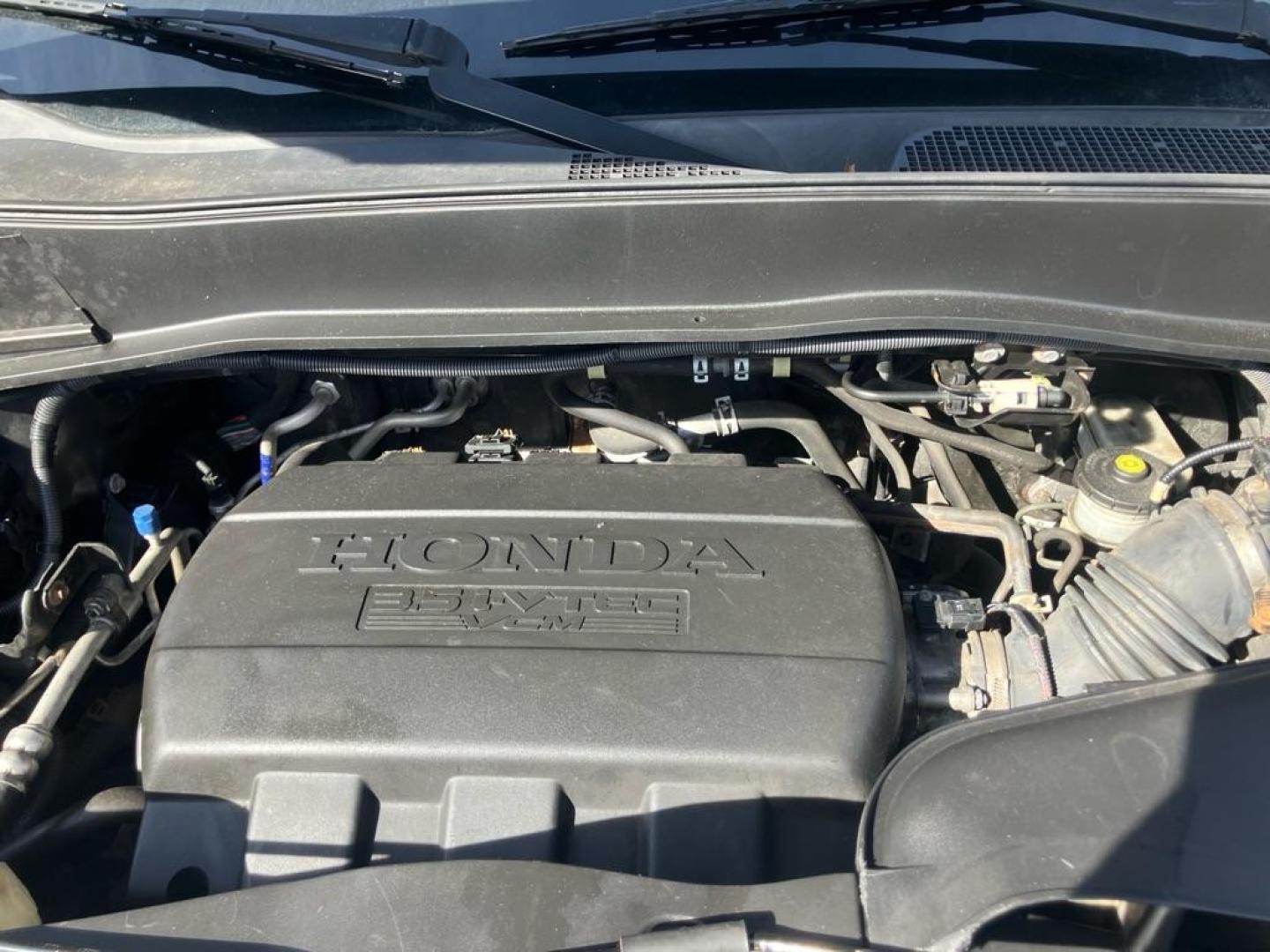 2012 BLACK HONDA PILOT TOURING (5FNYF4H98CB) with an 3.5L engine, Automatic transmission, located at 1708 Broadway, Rockford, IL, 61104, (815) 397-5010, 42.252522, -89.069359 - Photo#9