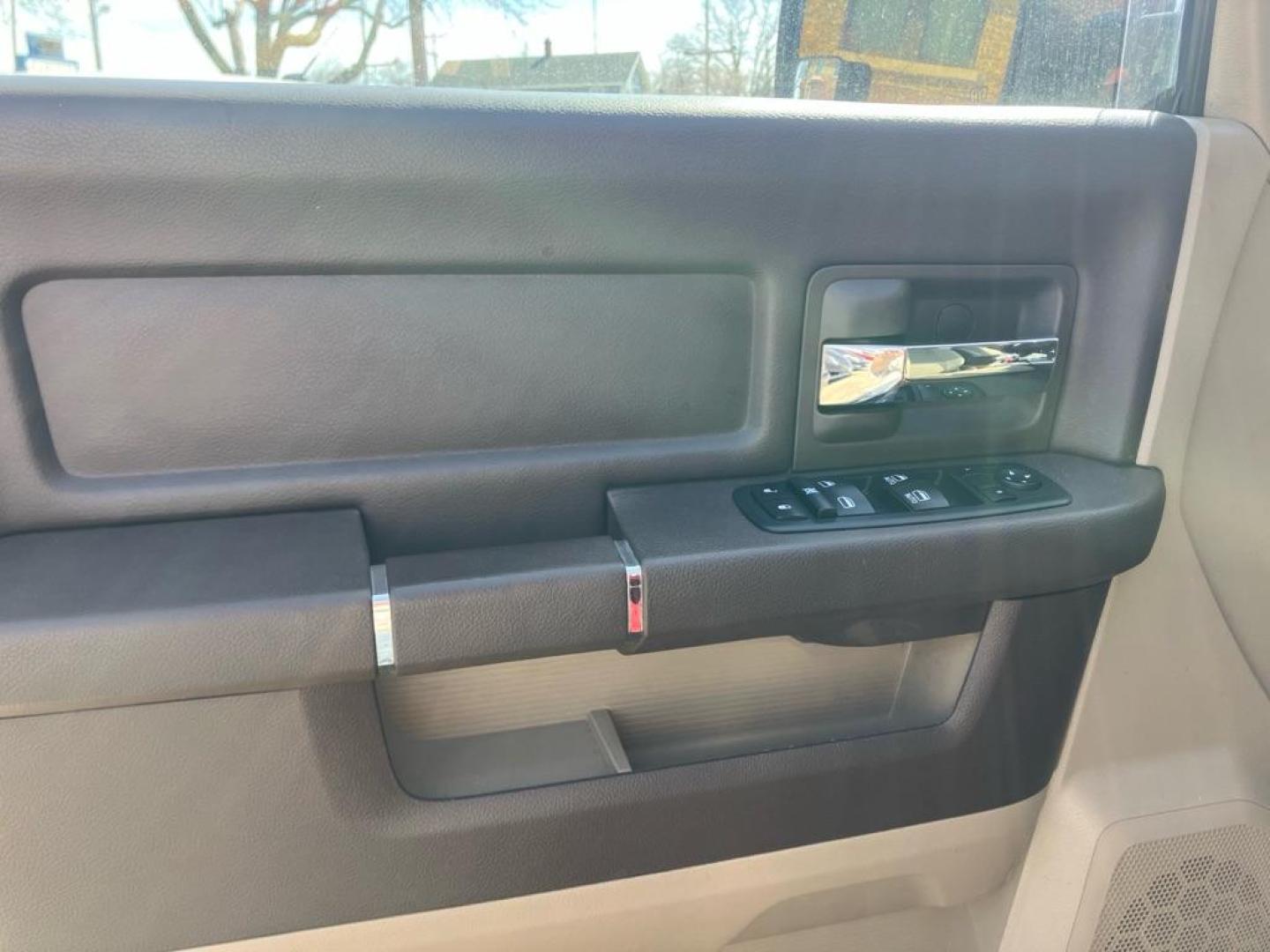 2012 RED DODGE RAM 1500 SLT (1C6RD7LT1CS) with an 5.7L engine, Automatic transmission, located at 1708 Broadway, Rockford, IL, 61104, (815) 397-5010, 42.252522, -89.069359 - Photo#8