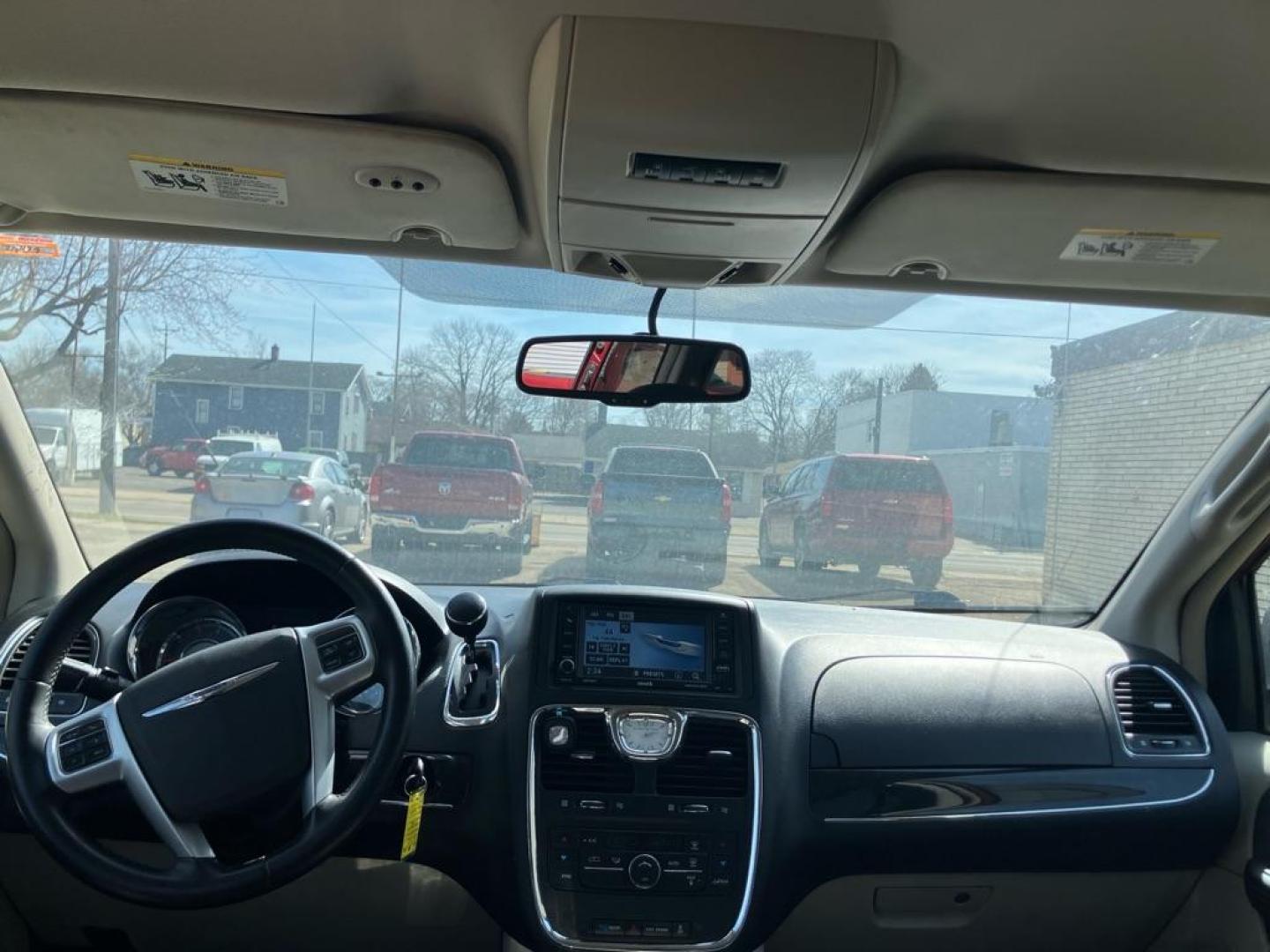 2012 RED CHRYSLER TOWN and COUNTRY TOURING (2C4RC1BG1CR) with an 3.6L engine, Automatic transmission, located at 1708 Broadway, Rockford, IL, 61104, (815) 397-5010, 42.252522, -89.069359 - Photo#6