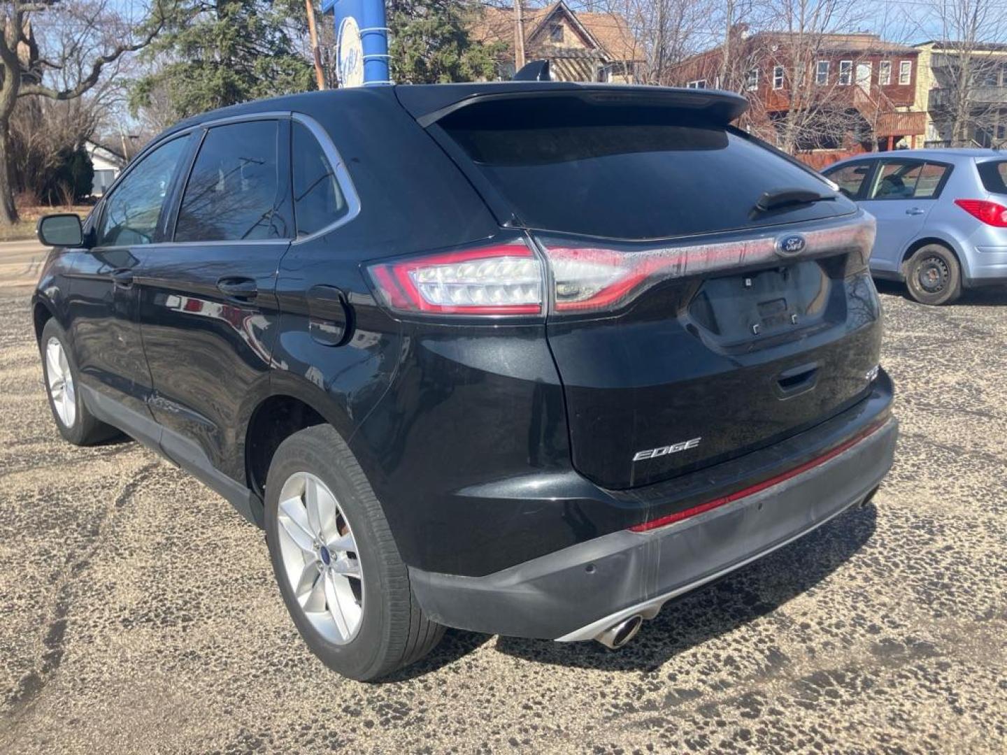 2015 BLACK FORD EDGE SEL (2FMTK4J82FB) with an 3.5L engine, Automatic transmission, located at 1708 Broadway, Rockford, IL, 61104, (815) 397-5010, 42.252522, -89.069359 - Photo#3