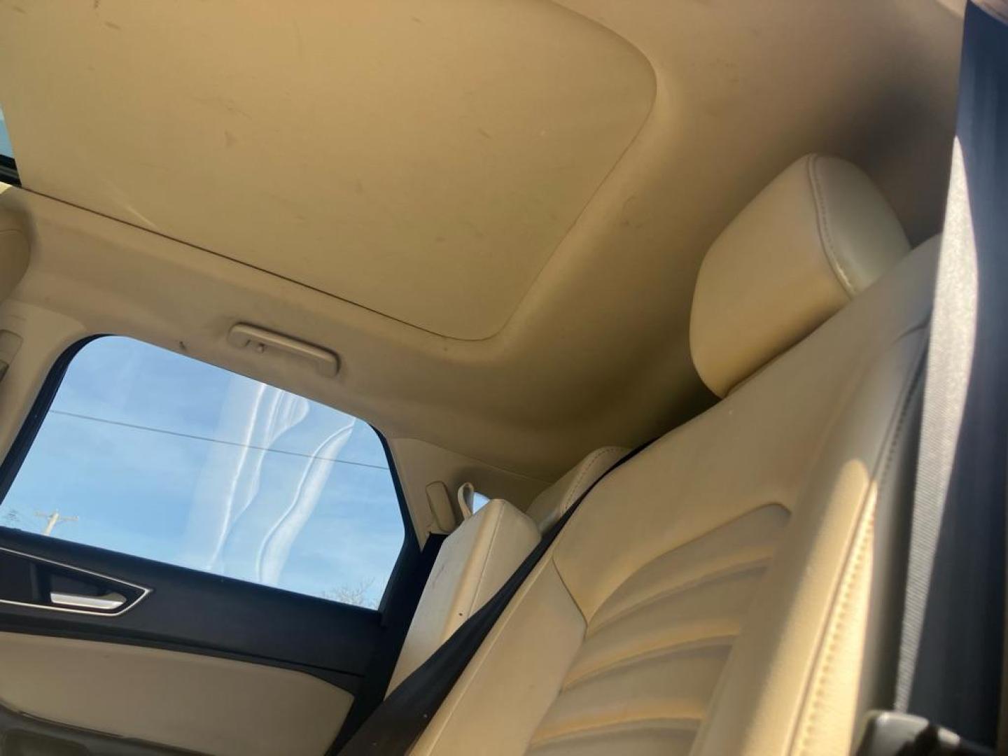 2015 BLACK FORD EDGE SEL (2FMTK4J82FB) with an 3.5L engine, Automatic transmission, located at 1708 Broadway, Rockford, IL, 61104, (815) 397-5010, 42.252522, -89.069359 - Photo#4