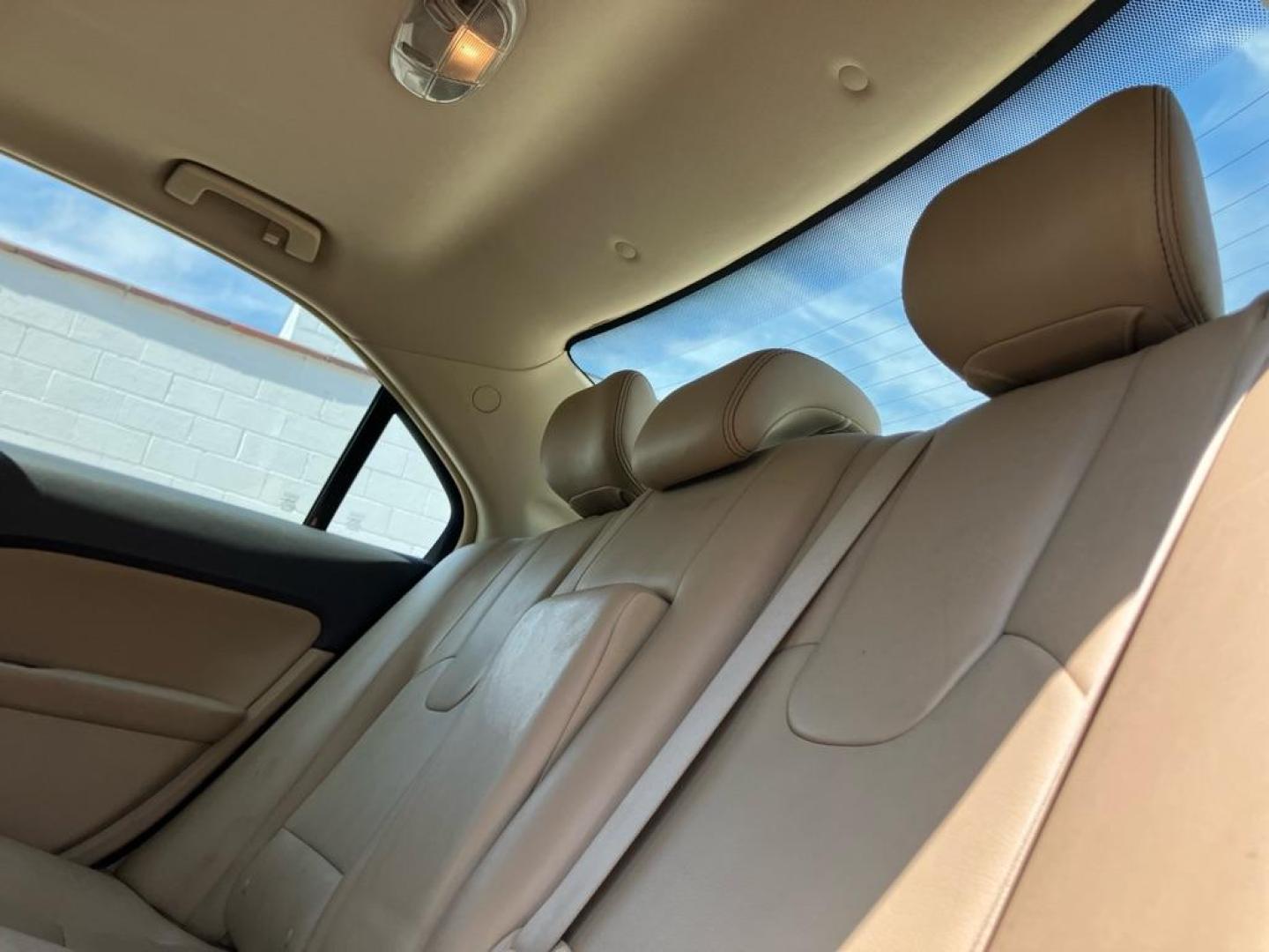 2011 BLUE FORD FUSION SEL (3FAHP0JA2BR) with an 2.5L engine, Automatic transmission, located at 1708 Broadway, Rockford, IL, 61104, (815) 397-5010, 42.252522, -89.069359 - Photo#4