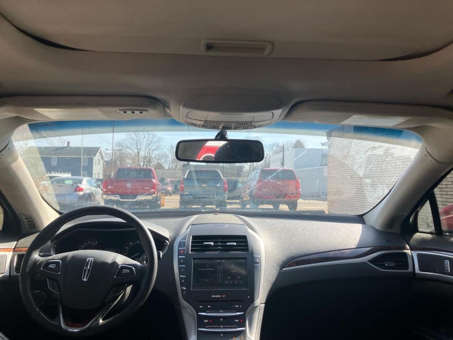 2014 RED LINCOLN MKZ (3LN6L2GK1ER) with an 3.7L engine, Automatic transmission, located at 1708 Broadway, Rockford, IL, 61104, (815) 397-5010, 42.252522, -89.069359 - Photo#5