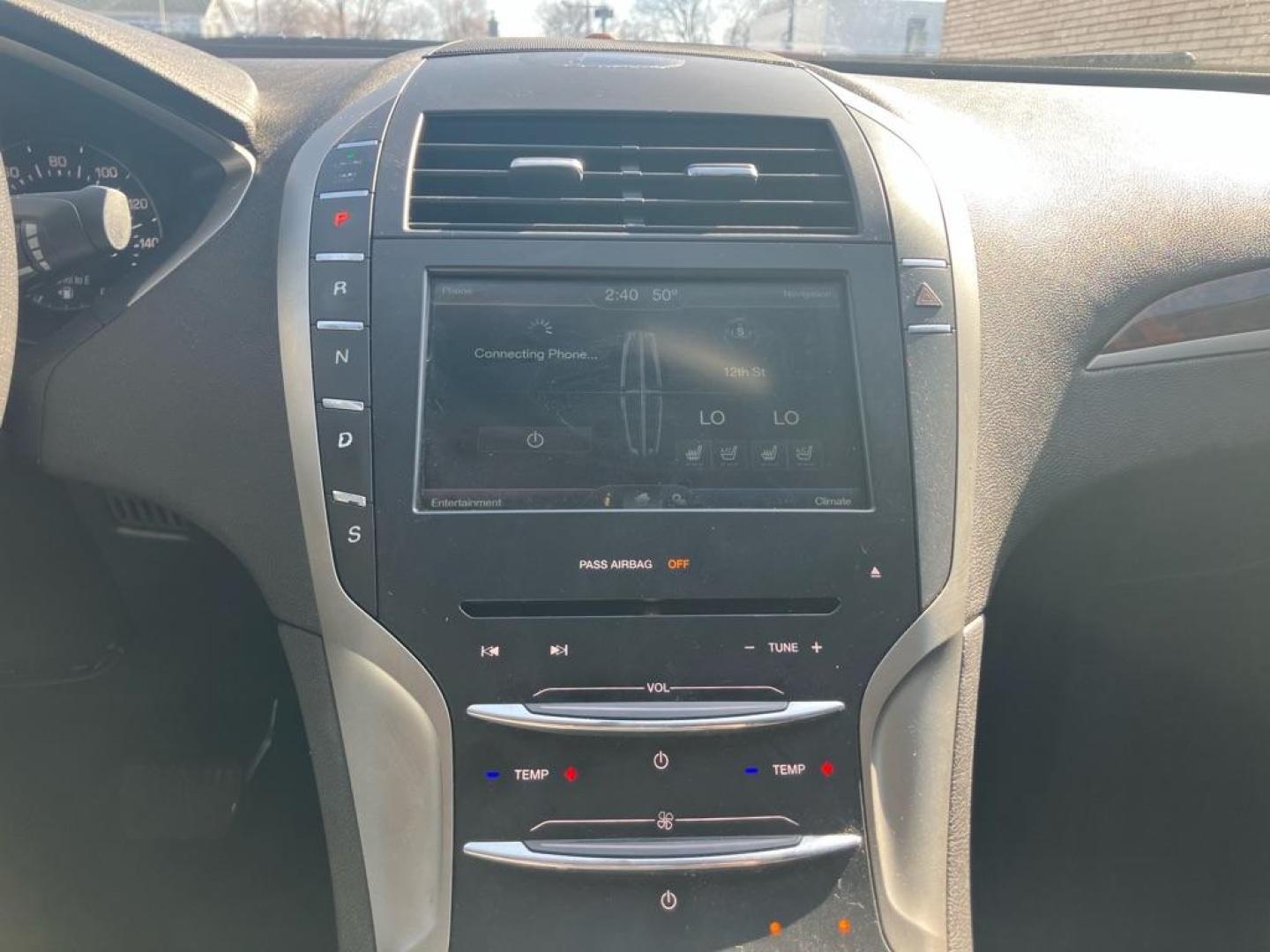 2014 RED LINCOLN MKZ (3LN6L2GK1ER) with an 3.7L engine, Automatic transmission, located at 1708 Broadway, Rockford, IL, 61104, (815) 397-5010, 42.252522, -89.069359 - Photo#8